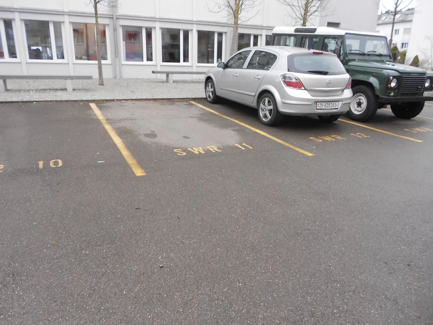 Outdoor parking space for rent - Photo 2 of 2
