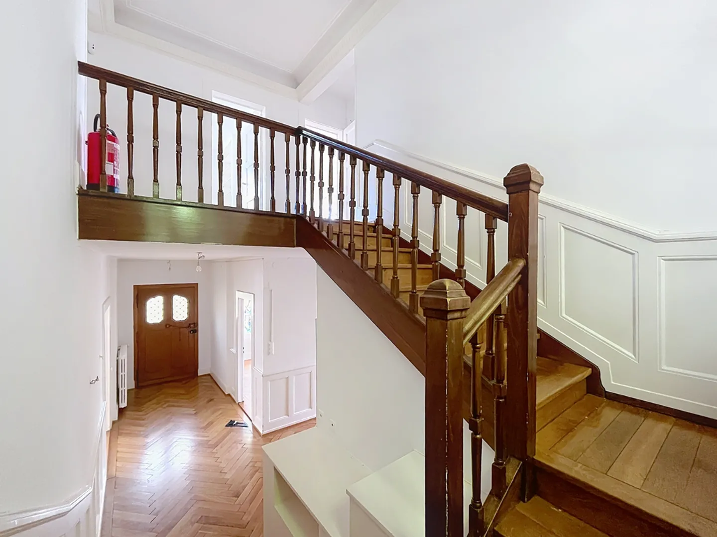 8-Zimmer-Haus - Foto 4 von 9