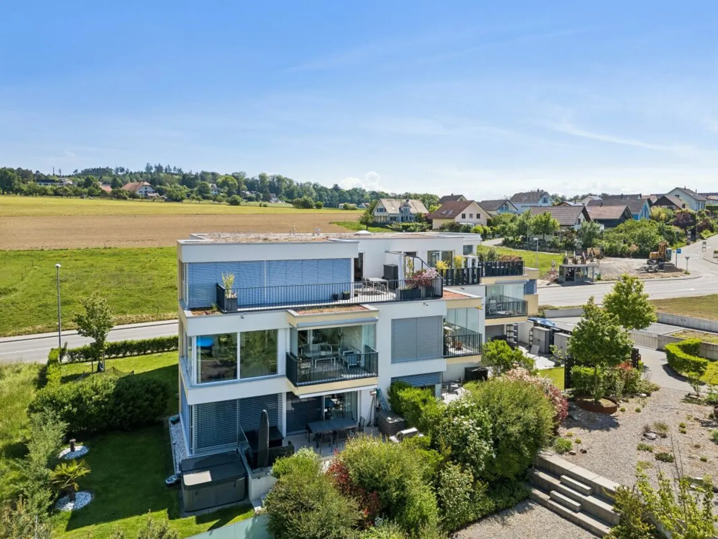 Appartement à vendre - Photo 2 sur 16