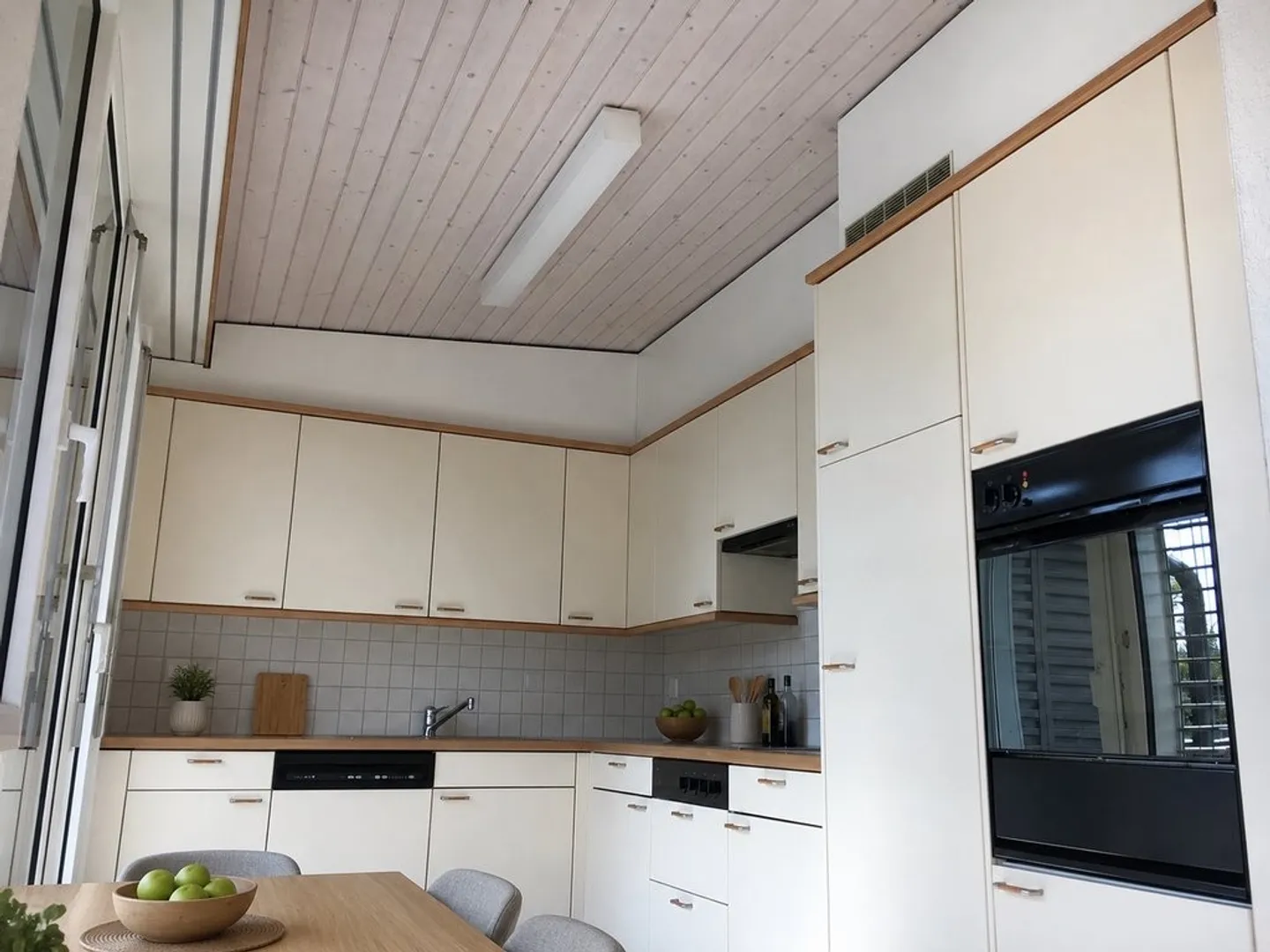 Stylische Attikawohnung mit Terrasse - Foto 4 von 7