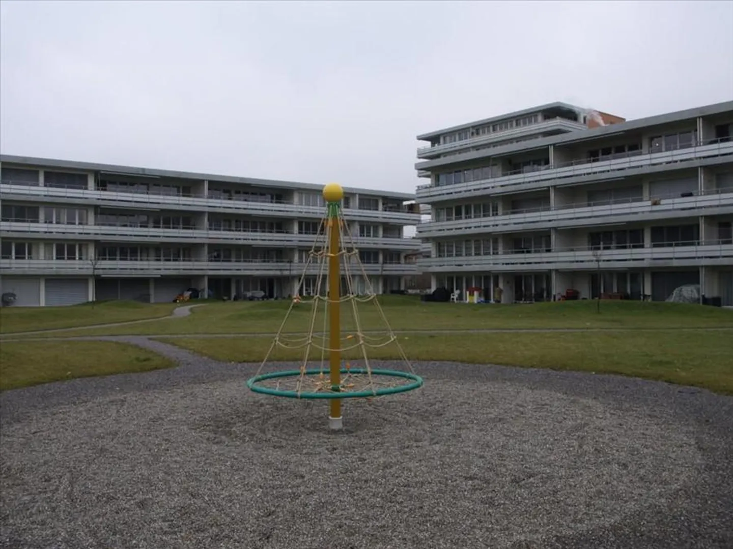 Living in Frauenfeld - modern and green! - Photo 2 of 9