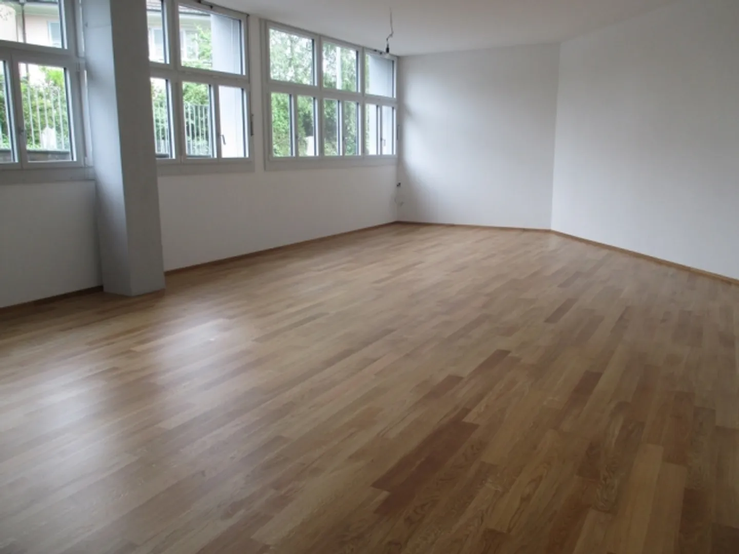 «Modernes, stilvolles Lokal» - Foto 3 von 7