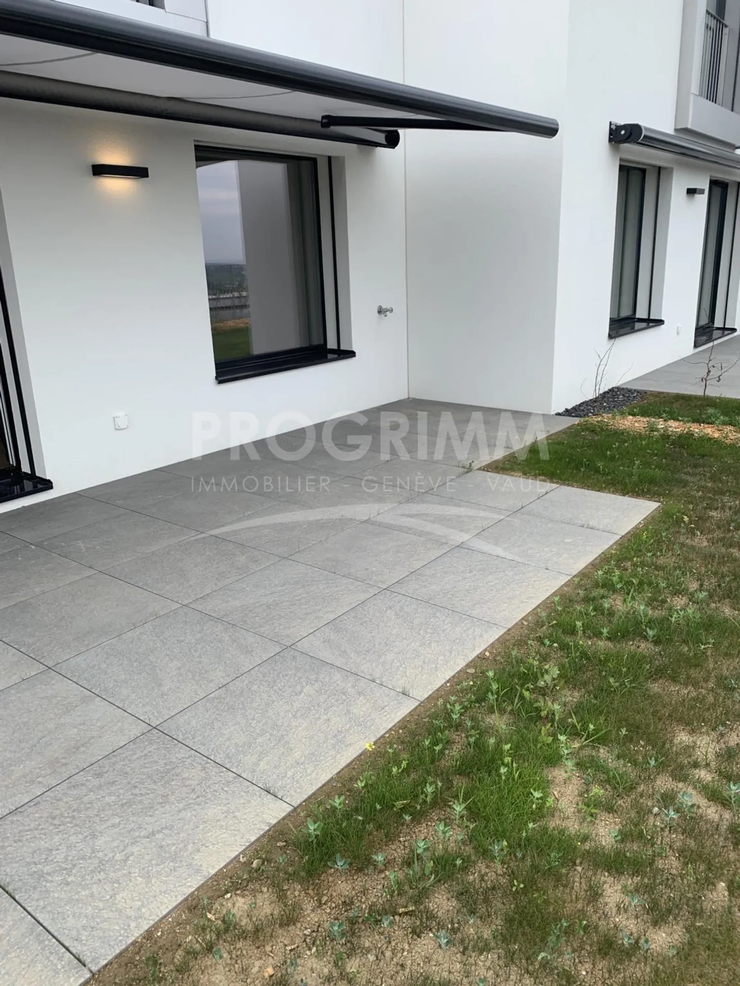 Nouvelle Villa avec Vue Lac - Photo 2 sur 10