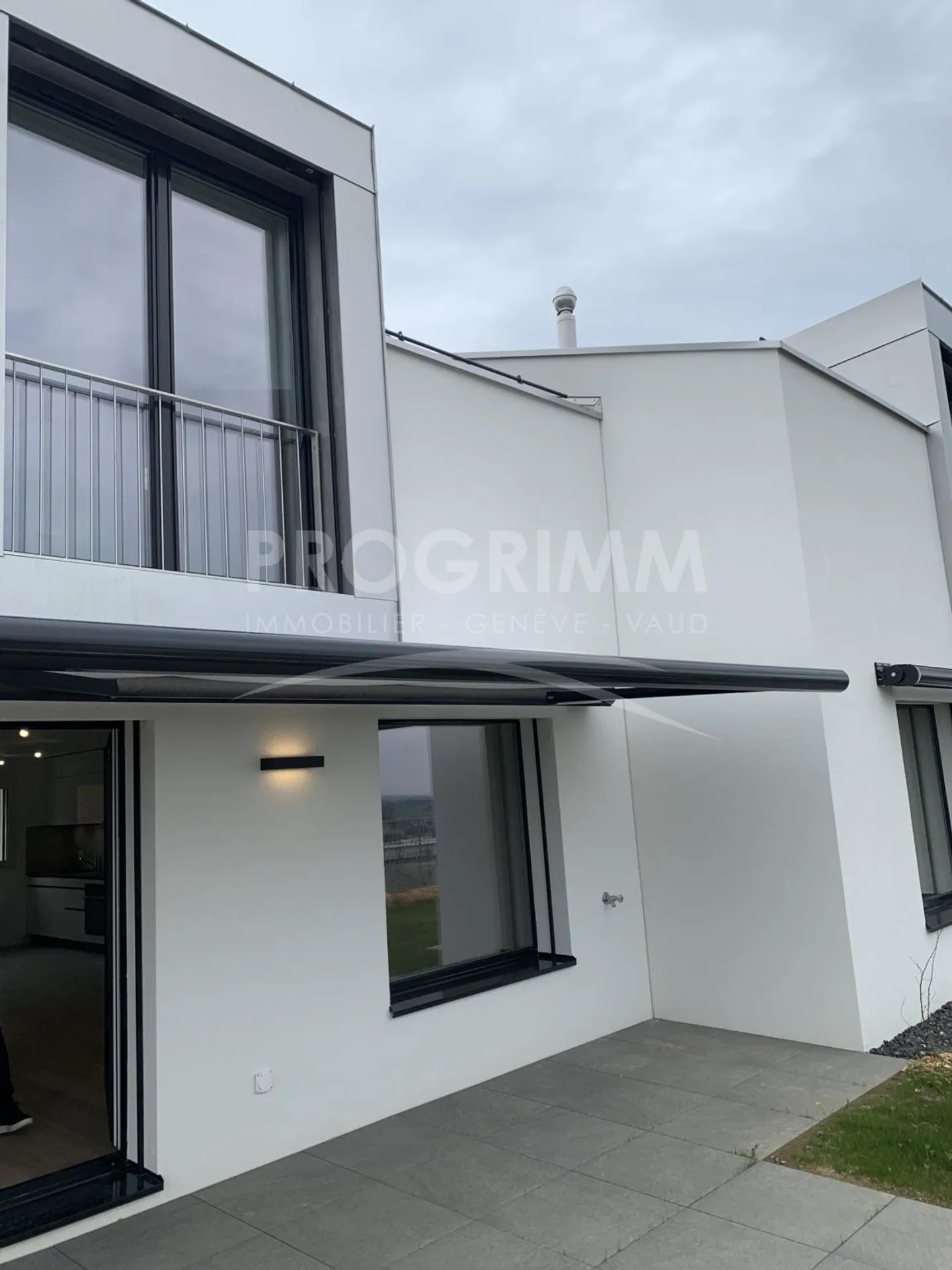 Nouvelle Villa avec Vue Lac - Photo 1 sur 10