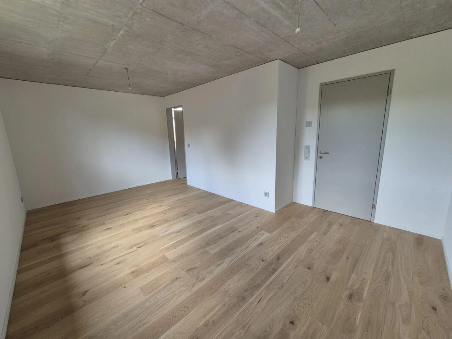 Neue 4.5 Zimmerwohnung mit Balkon - Foto 7 von 15