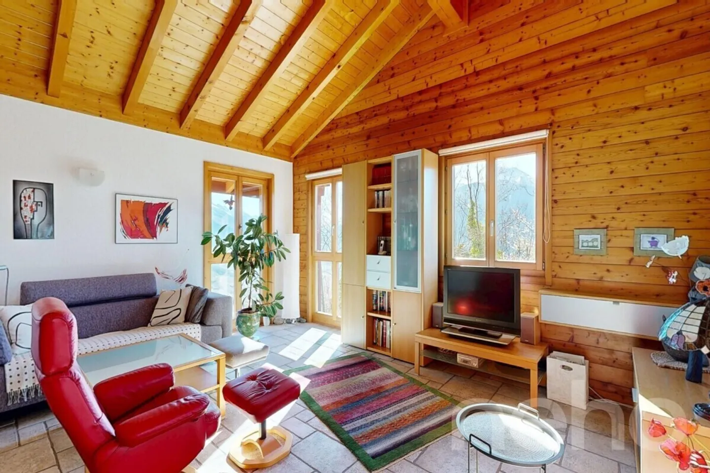 Chalet with Mountain Views - Photo 7 of 12