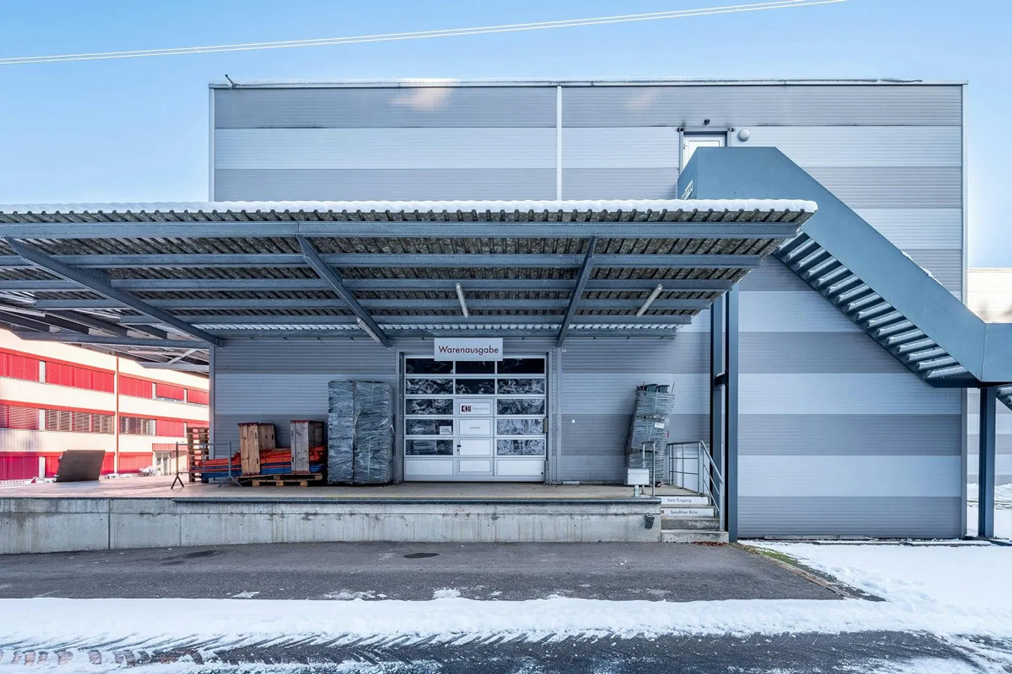 3,200 m² heated warehouse with high racks including Jungheinrich stackers - Photo 7 of 13