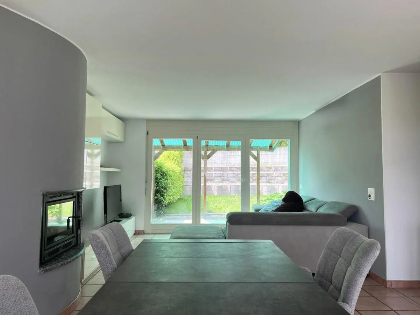 Moderne Einfamilienhaus mit Terrasse und privatem Garten - Foto 7 von 12