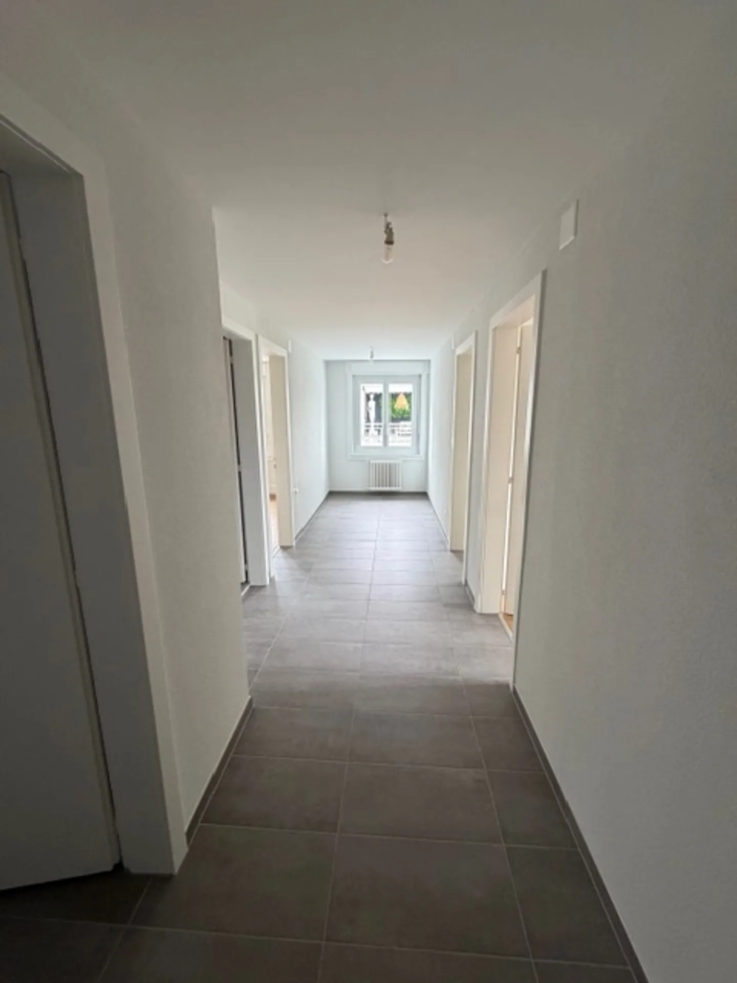 3.5 Room Apartment - Photo 4 of 11
