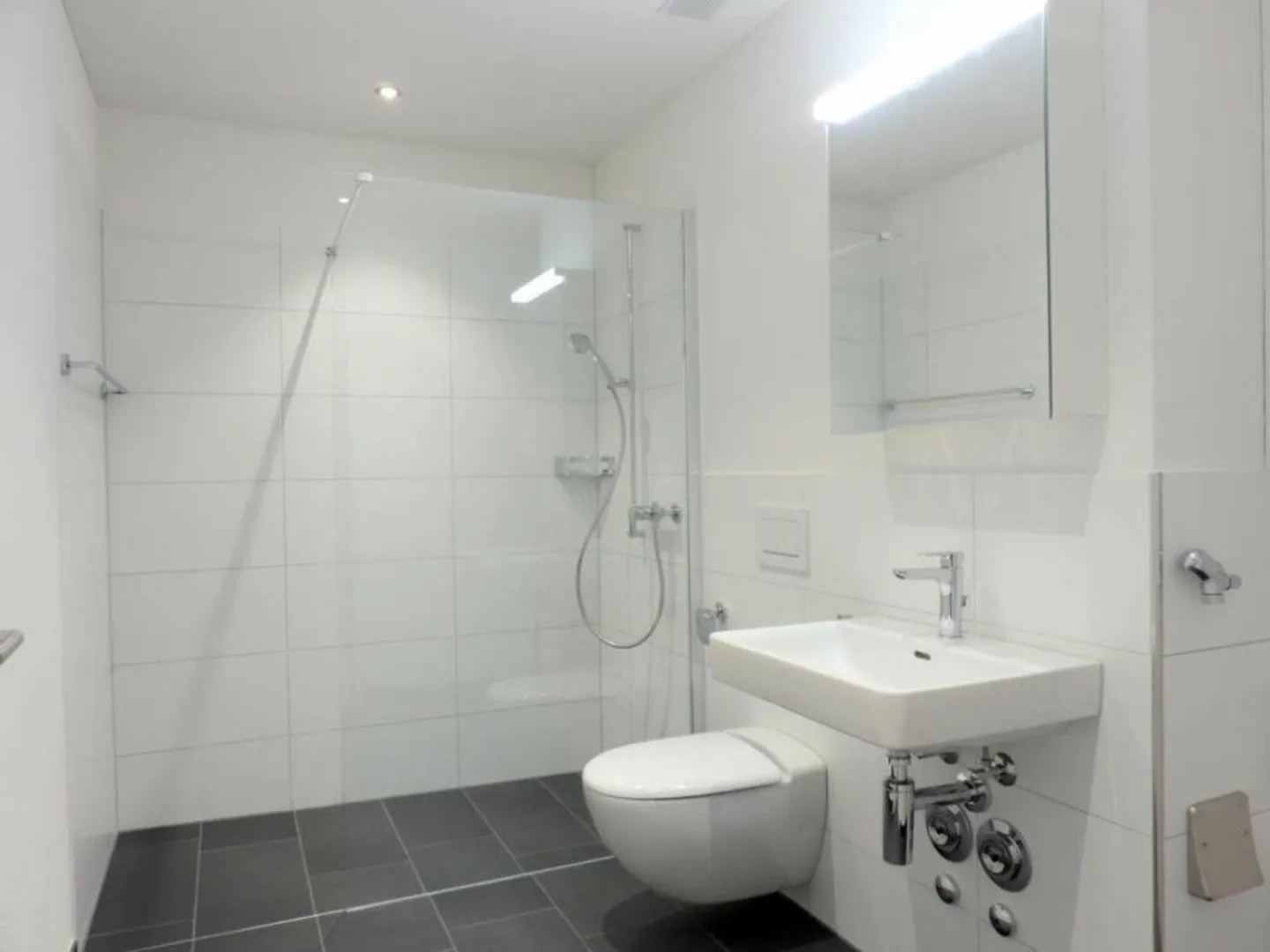 Appartamento moderno in centro - Foto 3 di 6