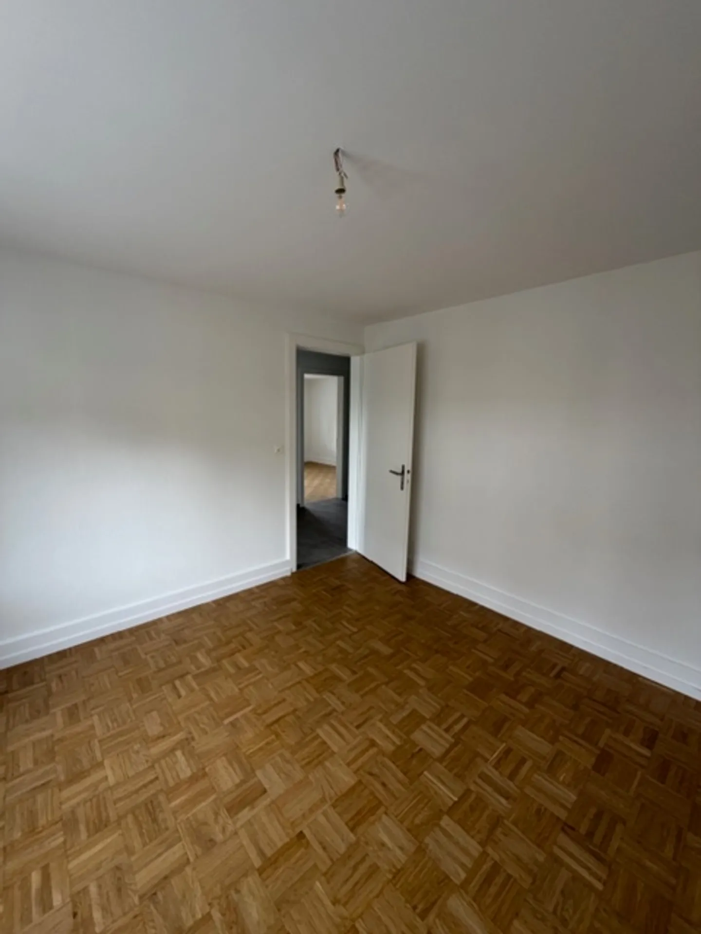 3.5 Room Apartment - Photo 7 of 11