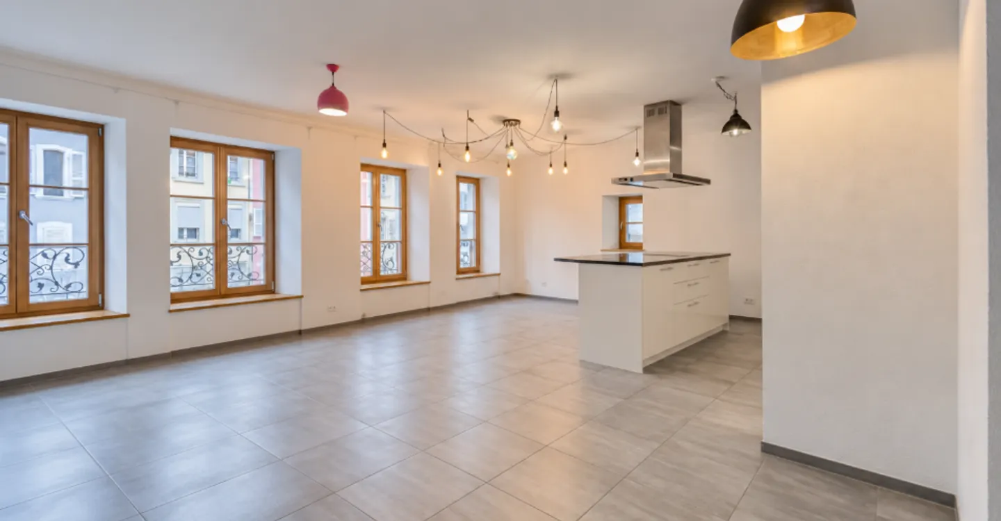 Charmant appartement 4,5 pièces au cœur de la vieille ville de Porrentruy - Photo 2 sur 8