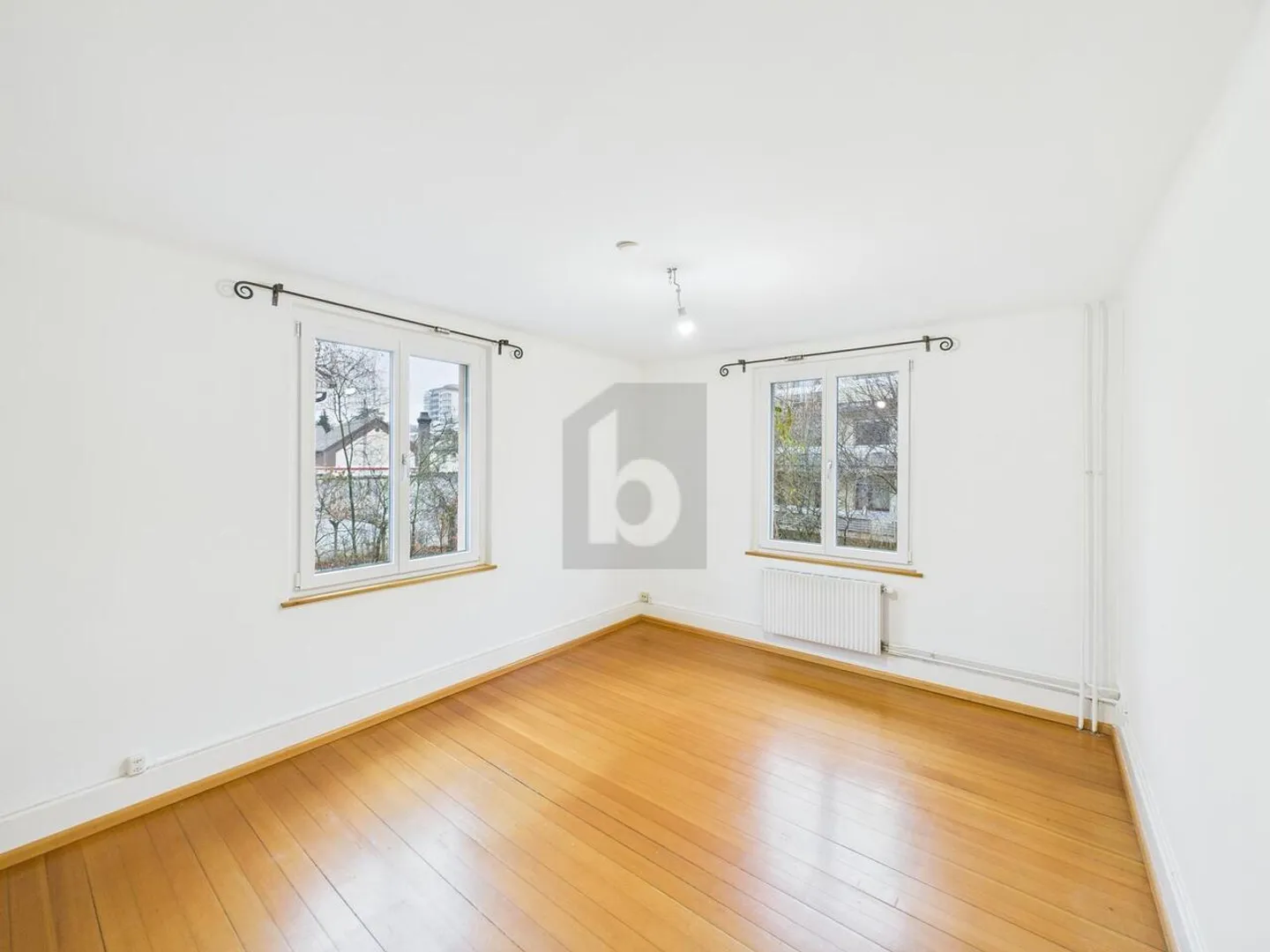 FAMILIENTRAUM MIT GROSSER TERRASSE UND GARTEN - Foto 4 von 6