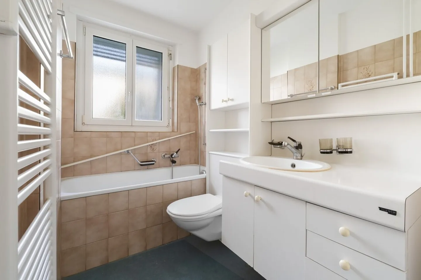 Appartement attrayant de 3,5 pièces avec balcon et ascenseur à Ostermundigen - Photo 7 sur 8
