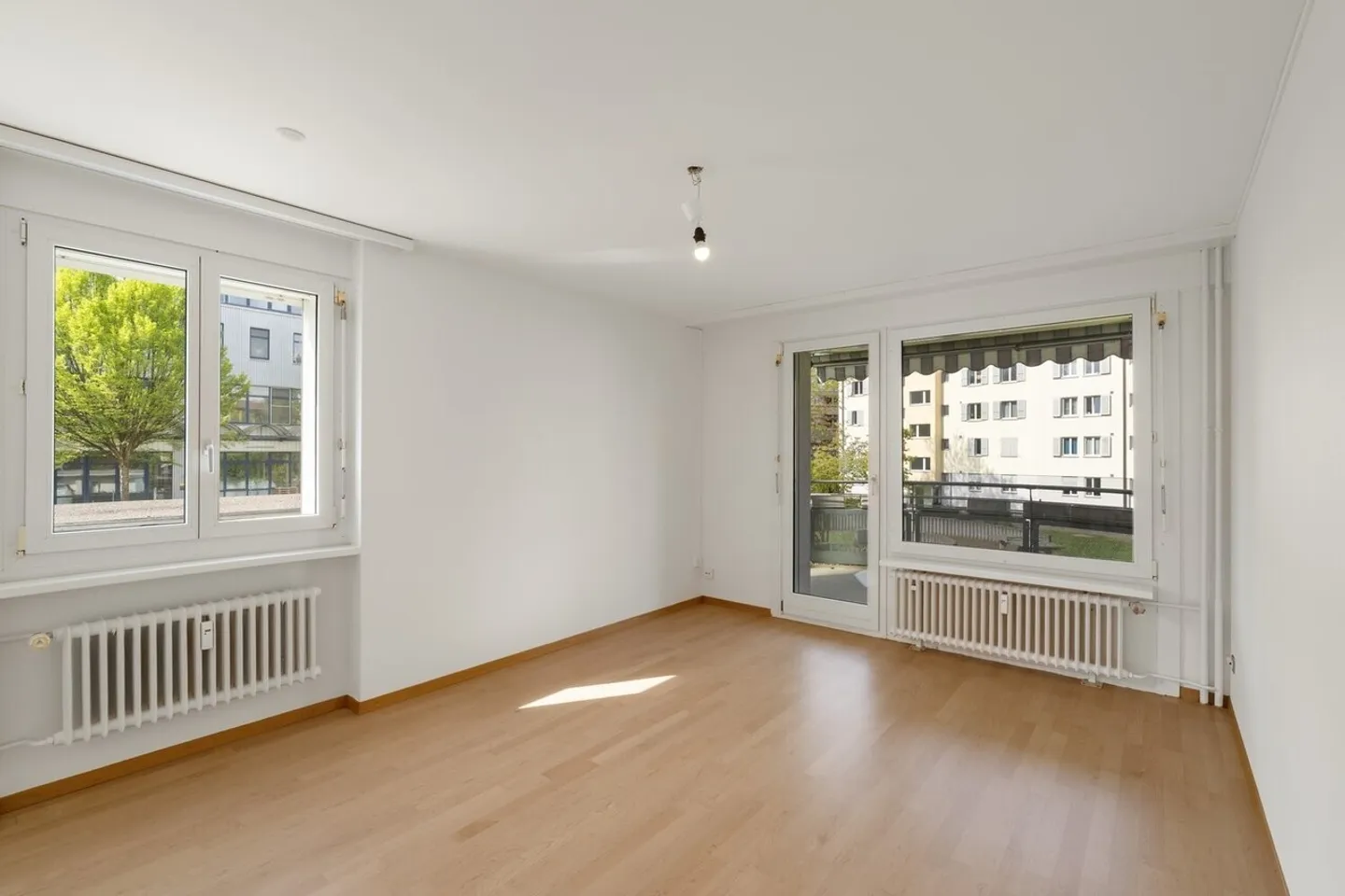 Appartement attrayant de 3,5 pièces avec balcon et ascenseur à Ostermundigen - Photo 3 sur 8