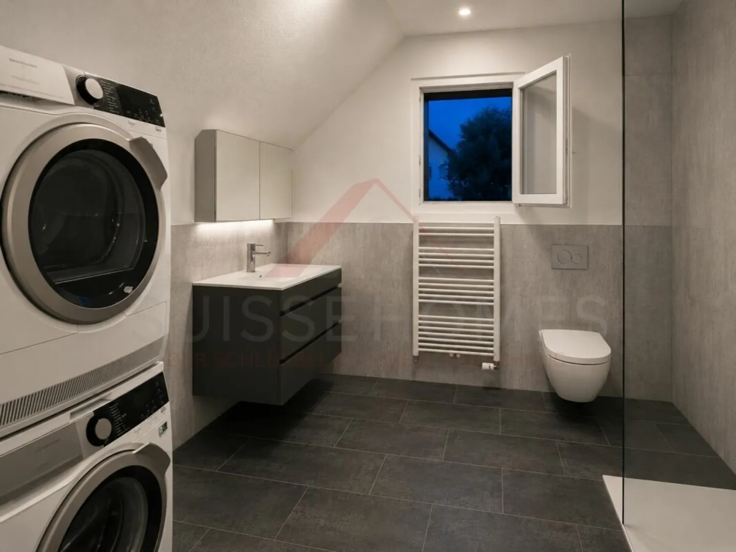 Appartamento affascinante 3.5 locali con balcone - vivere curato in un ambiente tranquillo e soleggiato - Foto 7 di 8