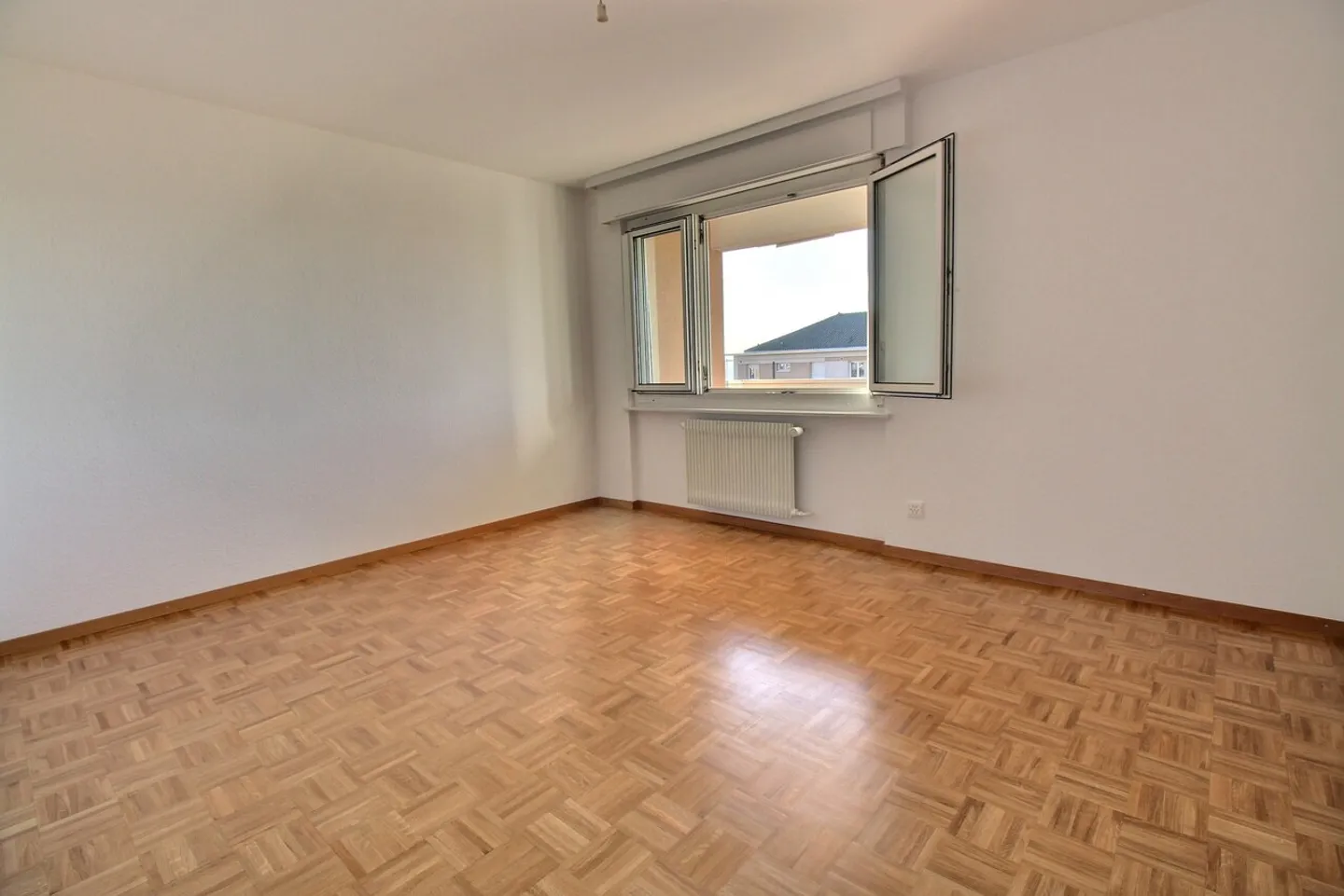 Bel appartement lumineux dans un bon emplacement - Photo 4 sur 9