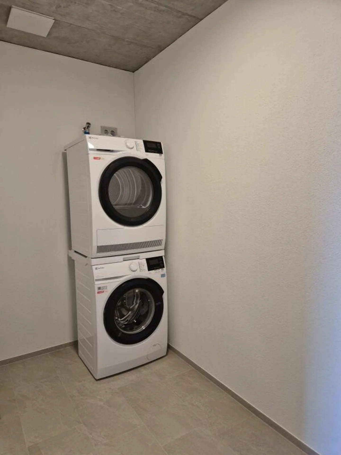 Neue 4.5 Zimmerwohnung mit Balkon - Foto 13 von 15