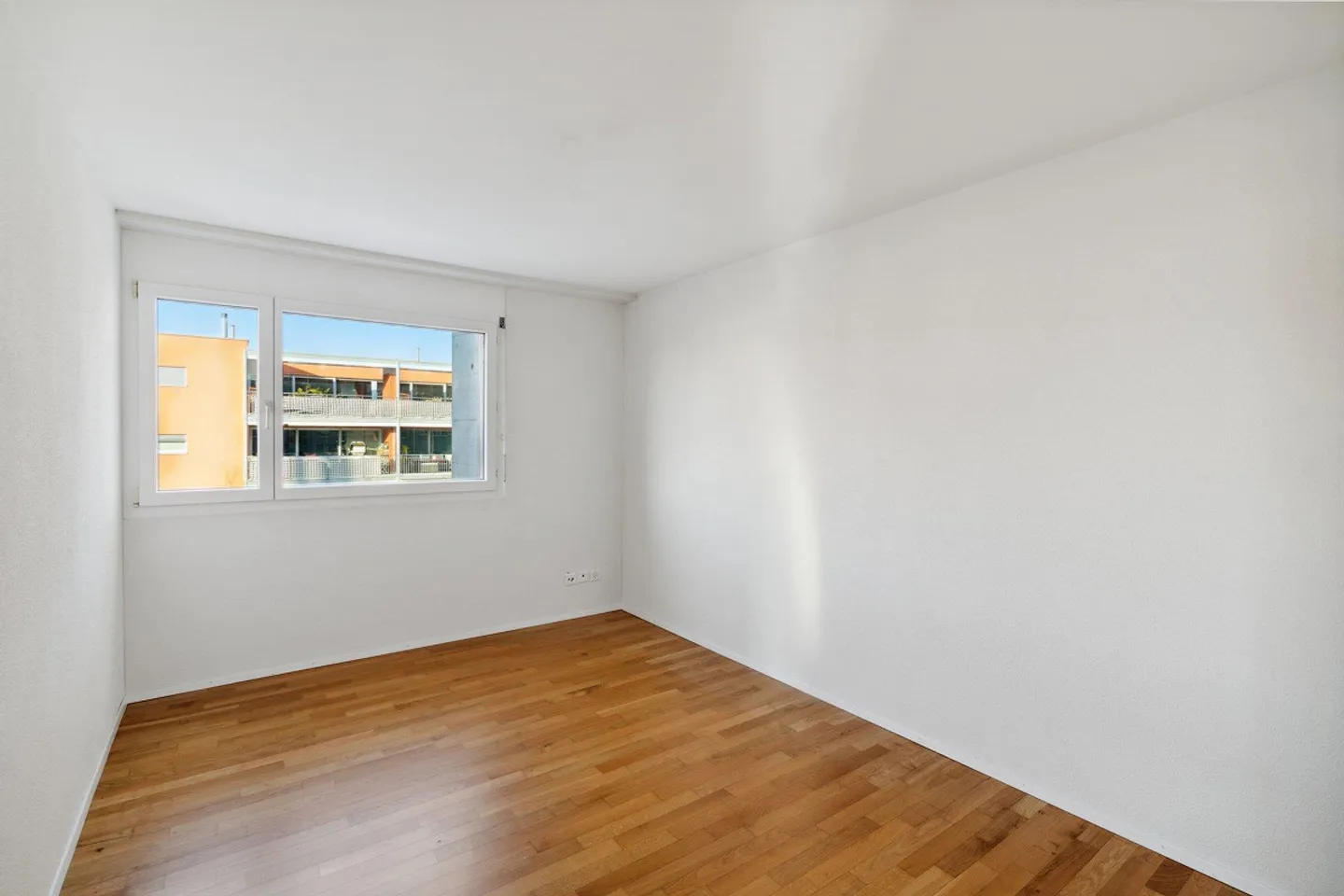 Living in Frauenfeld - modern and green! - Photo 8 of 9