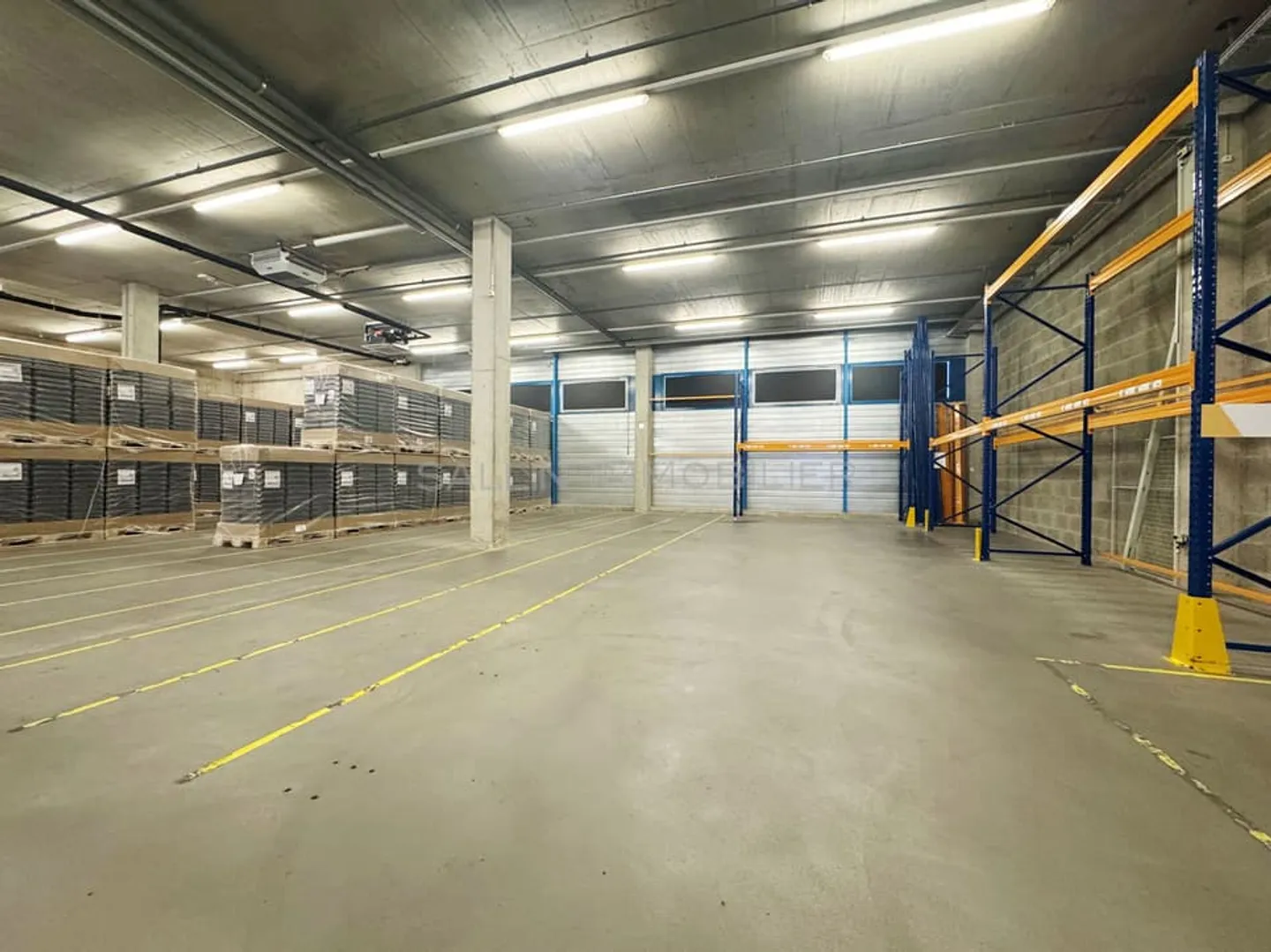 Lagerhalle von ca. 620 m², Ladebereich mit Hebebühne - Foto 4 von 12