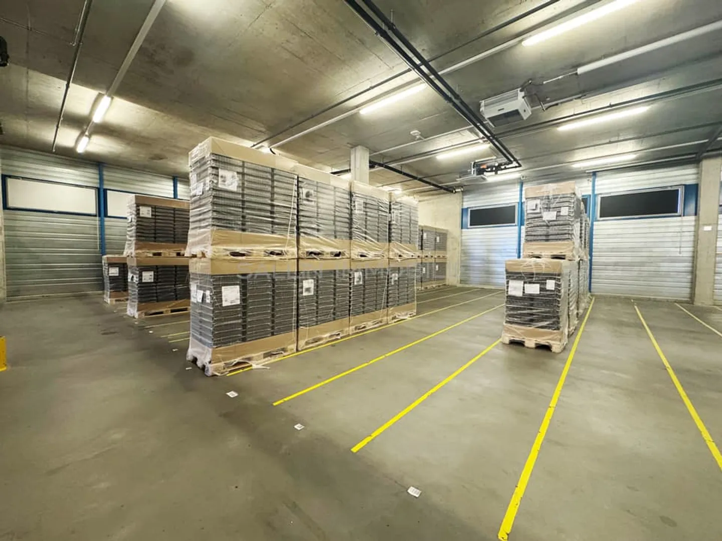 Lagerhalle von ca. 620 m², Ladebereich mit Hebebühne - Foto 6 von 12