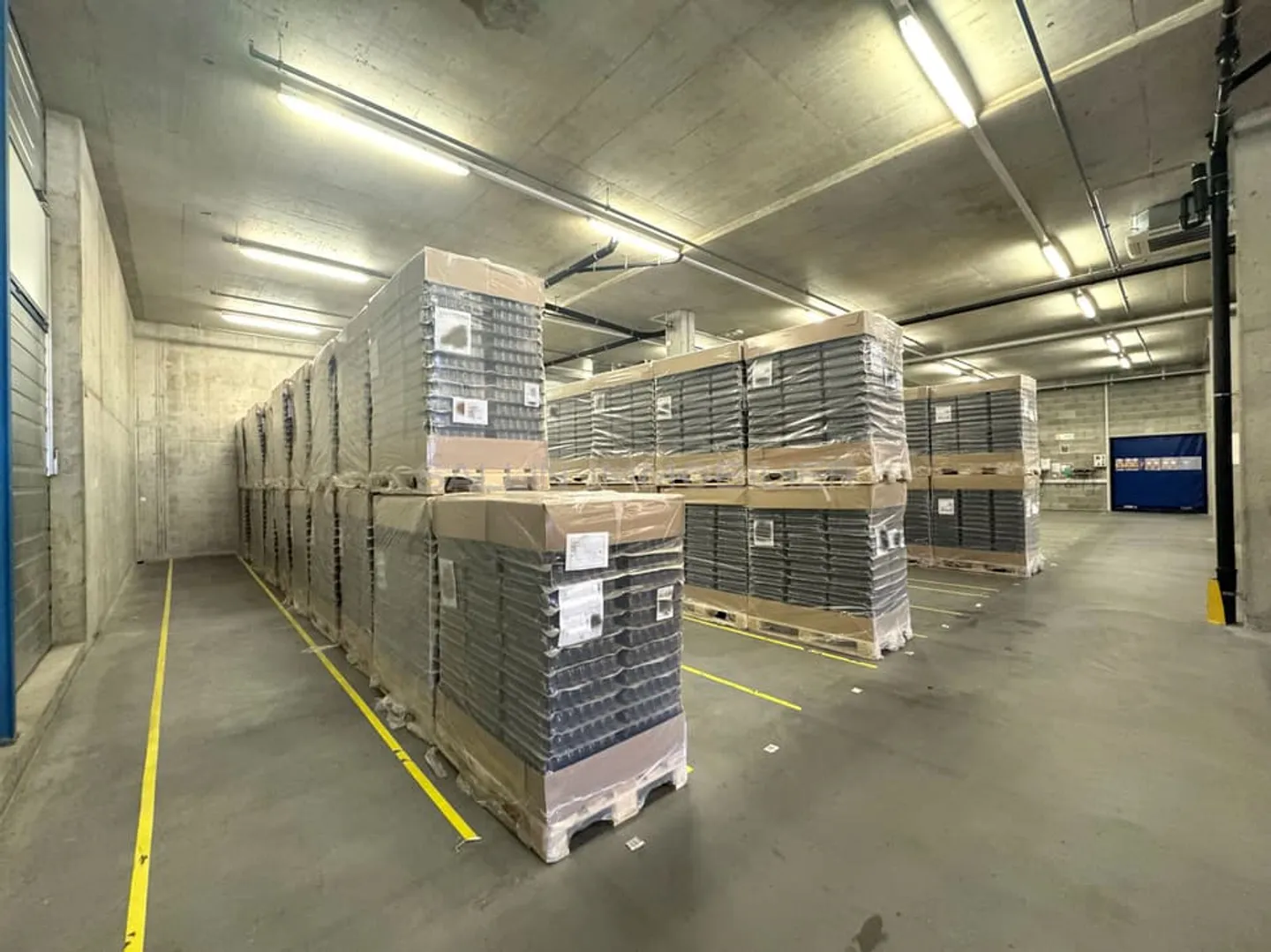 Lagerhalle von ca. 620 m², Ladebereich mit Hebebühne - Foto 8 von 12