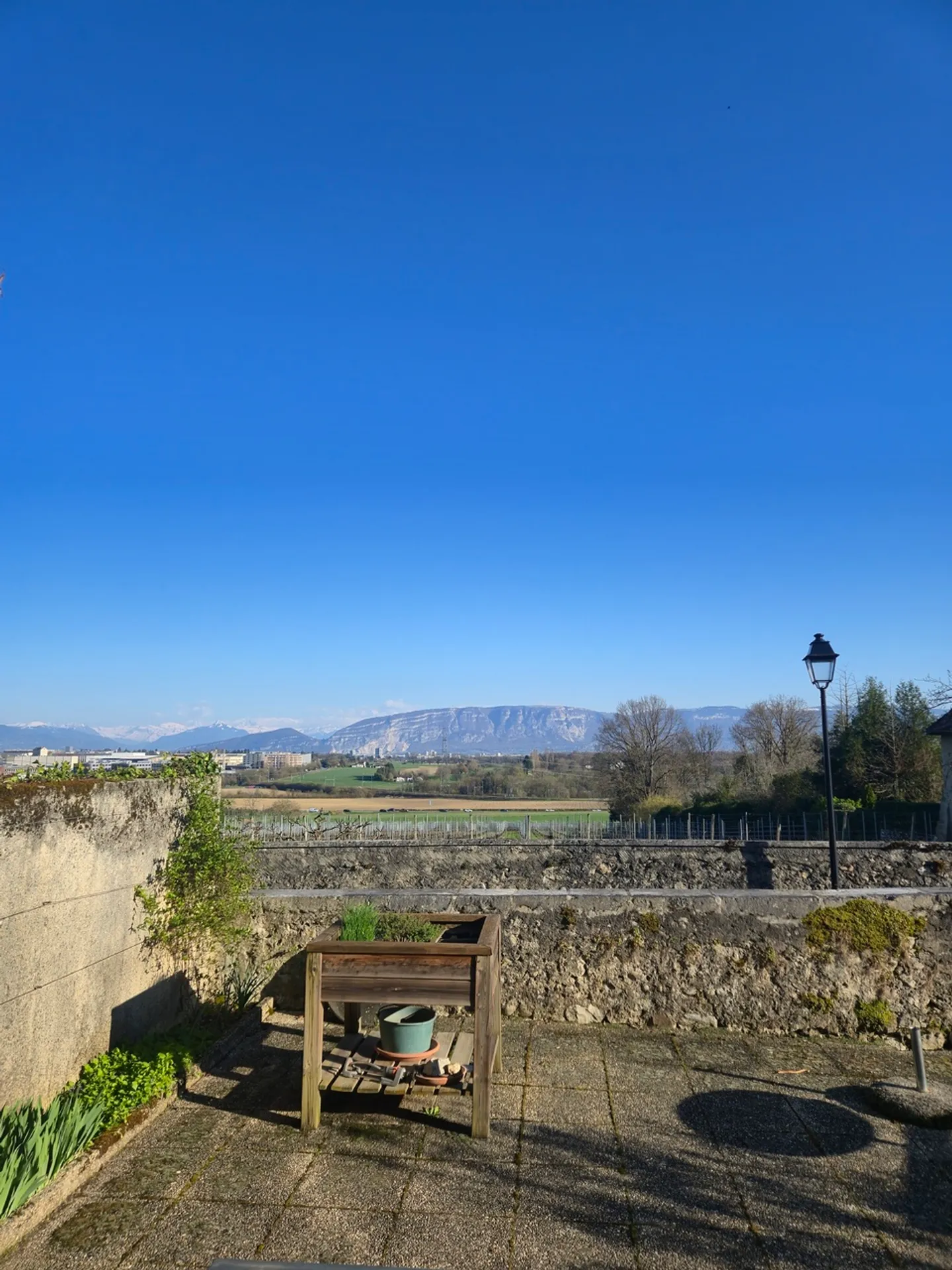 Village house with courtyard and terraces in Bourdigny - Photo 23 of 23
