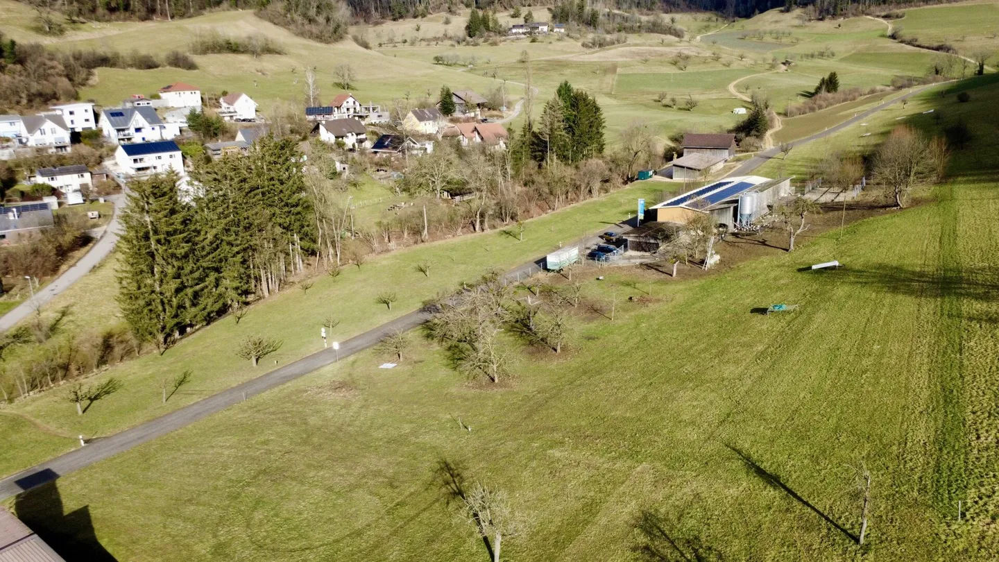 RESERVIERT: 1'931 m² Vollerschlossenes Gewerbebauland in Rothenfluh - vielseitig nutzbar für Produktion, Büro oder Lager - Foto 2 von 4