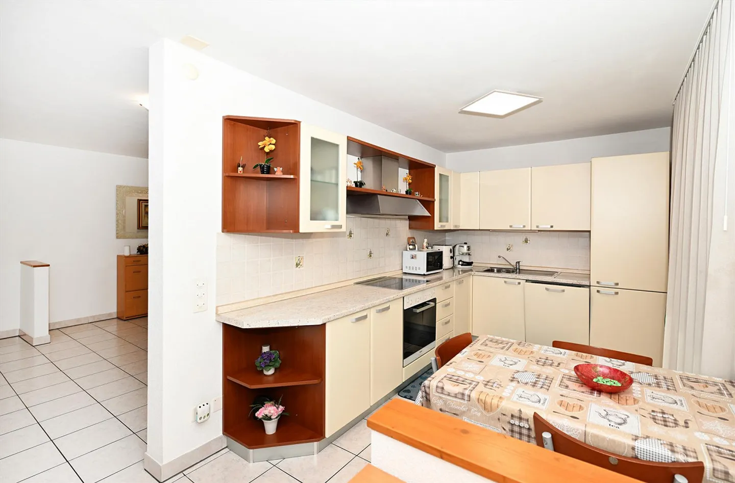 VENDESI CASA BIFAMILIARE GEMELLA CON TERRAZZA - Foto 2 di 16