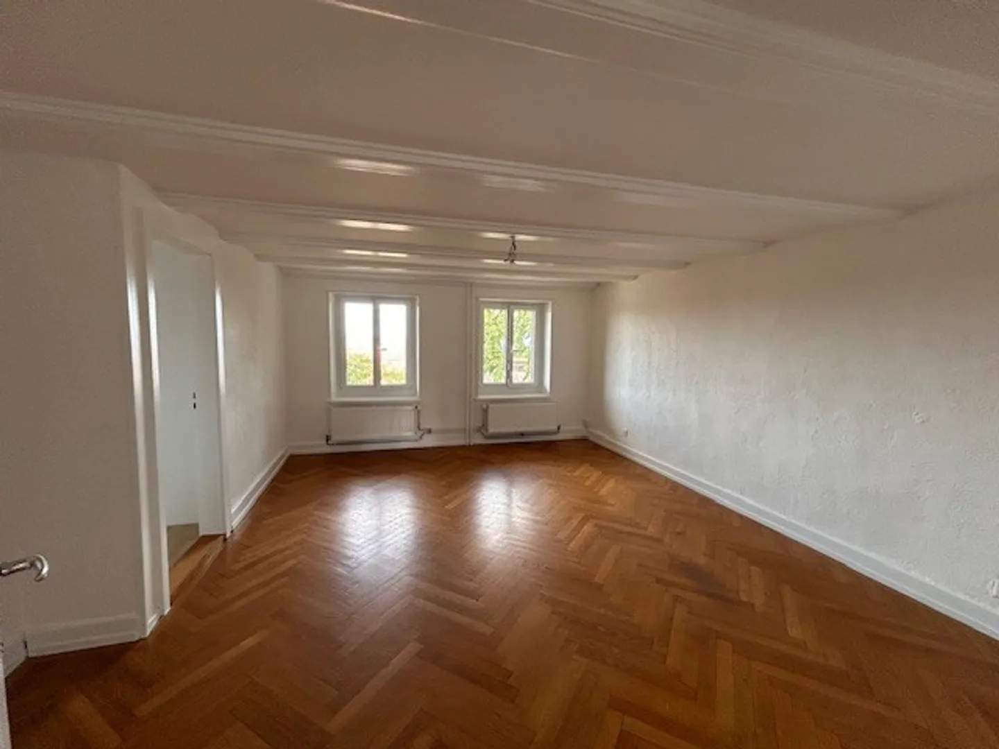 Charming duplex with 5.5 rooms - Photo 2 of 13