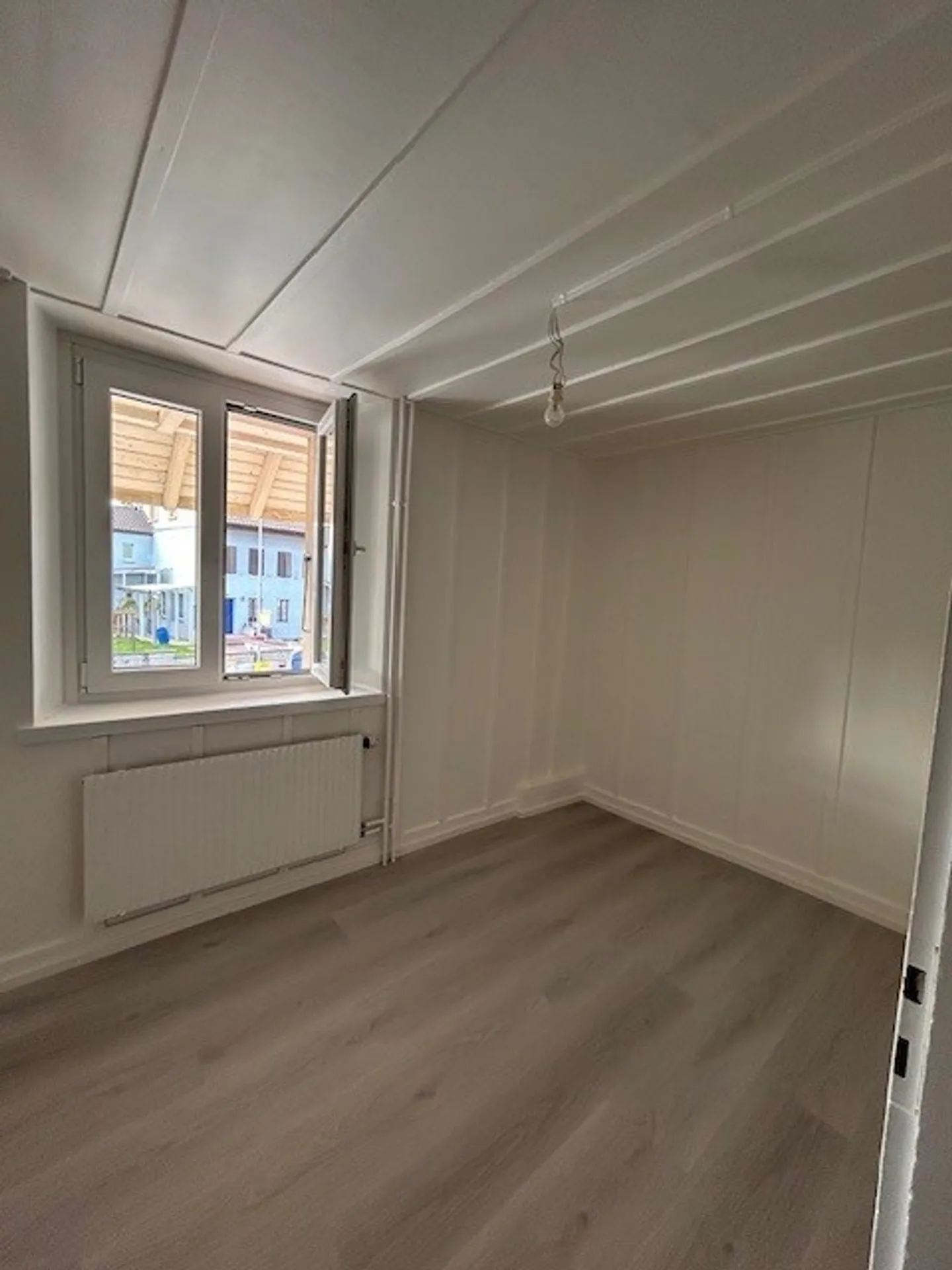 Charming duplex with 5.5 rooms - Photo 5 of 13