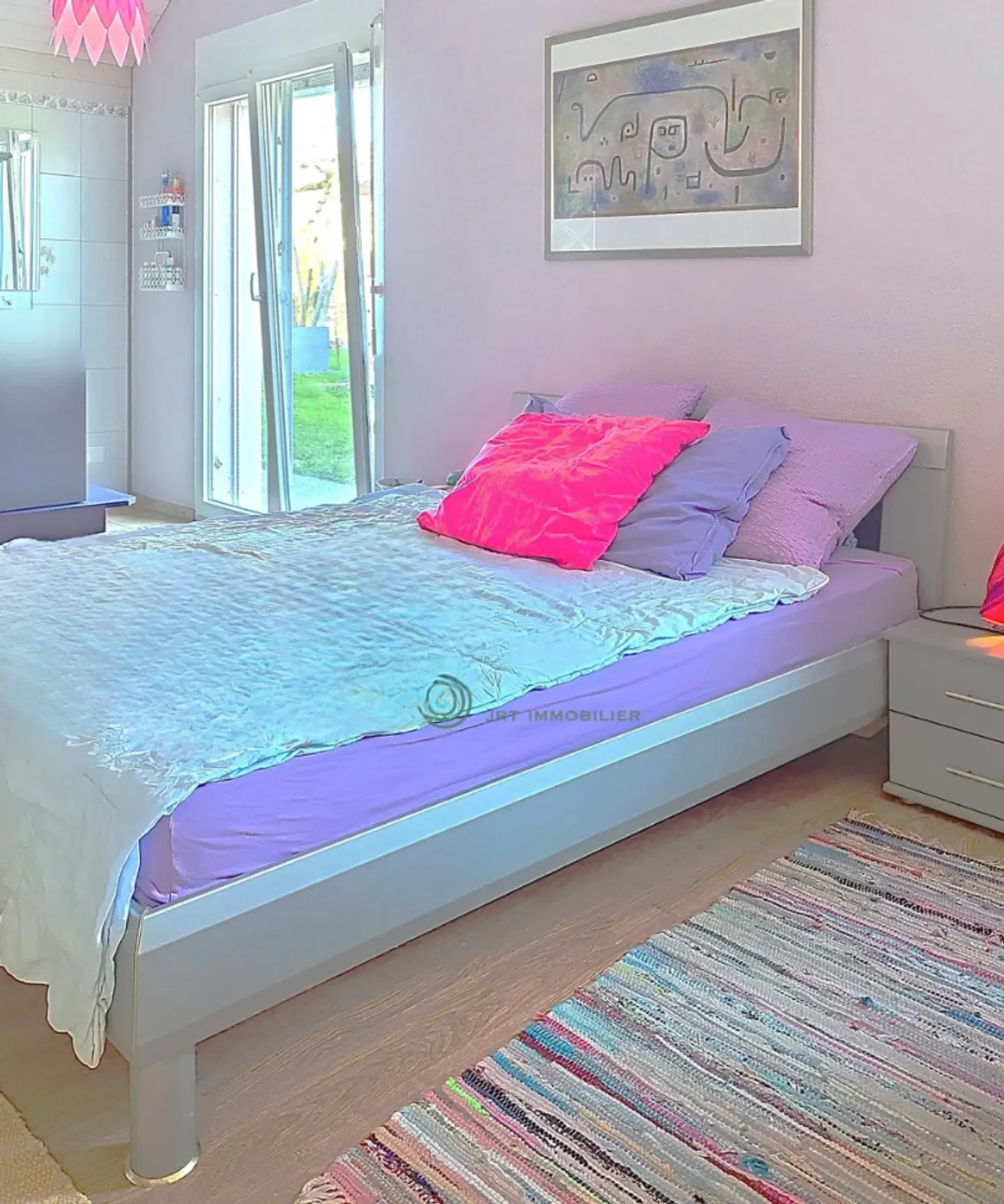 Modern Family House with Garden - Photo 5 of 7