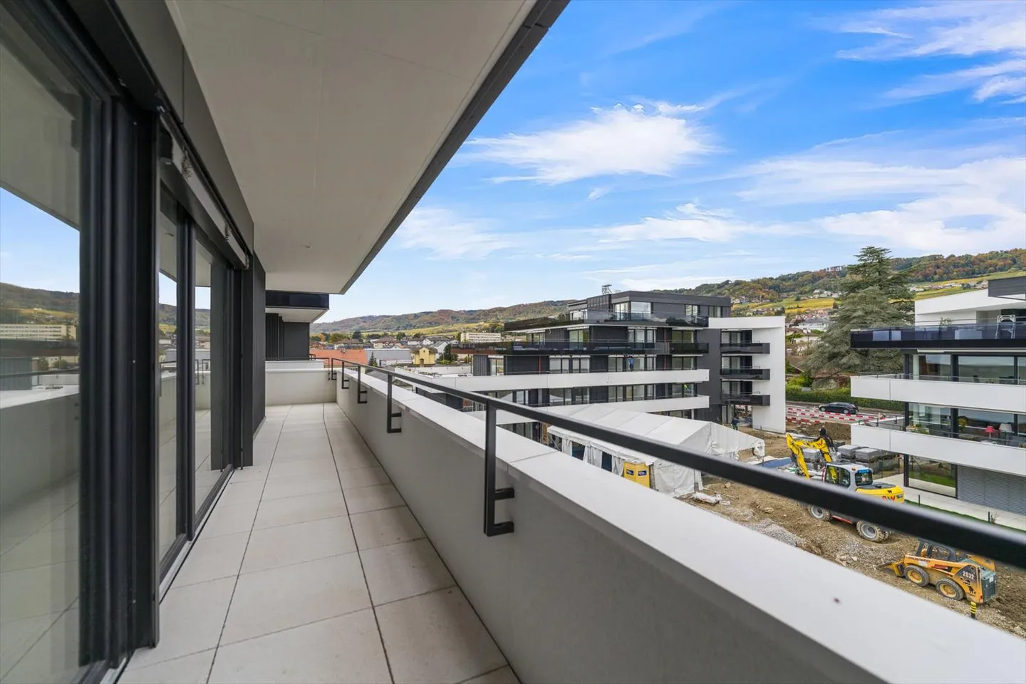 Chic Apartments by Lake Rolle - Photo 8 of 9