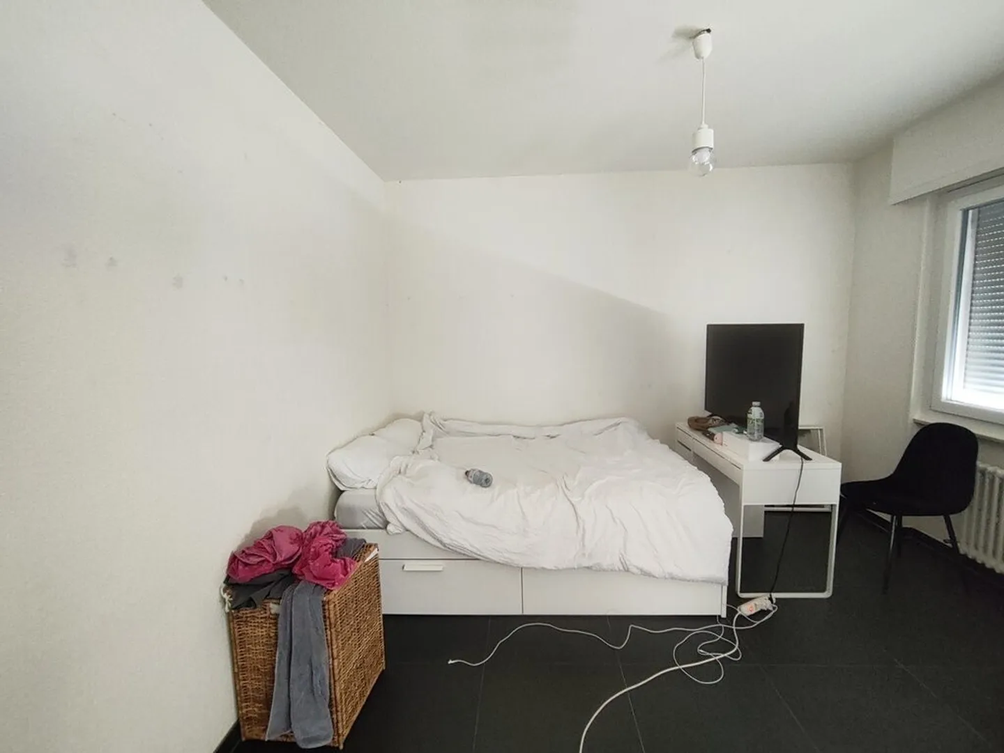 Beau studio récemment rénové - Photo 1 sur 3