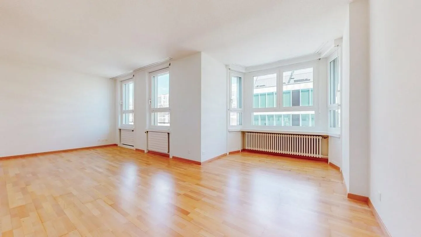Charming Apartment in Zurich - Photo 2 of 5
