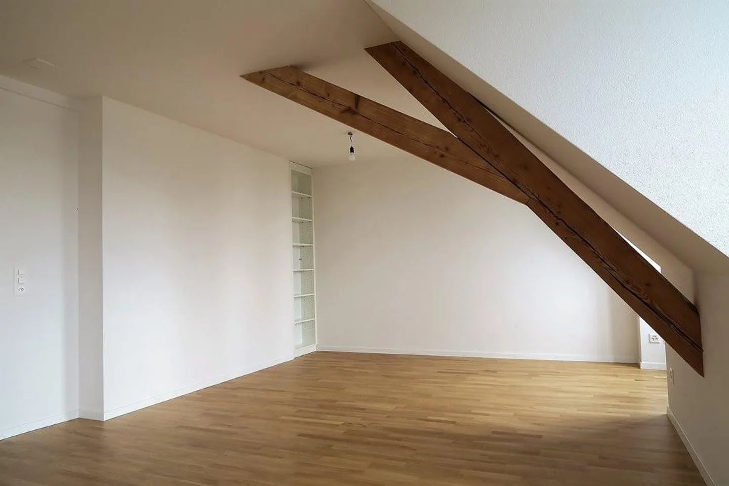 Appartamento attico originale e moderno con sala galleria - Foto 7 di 12