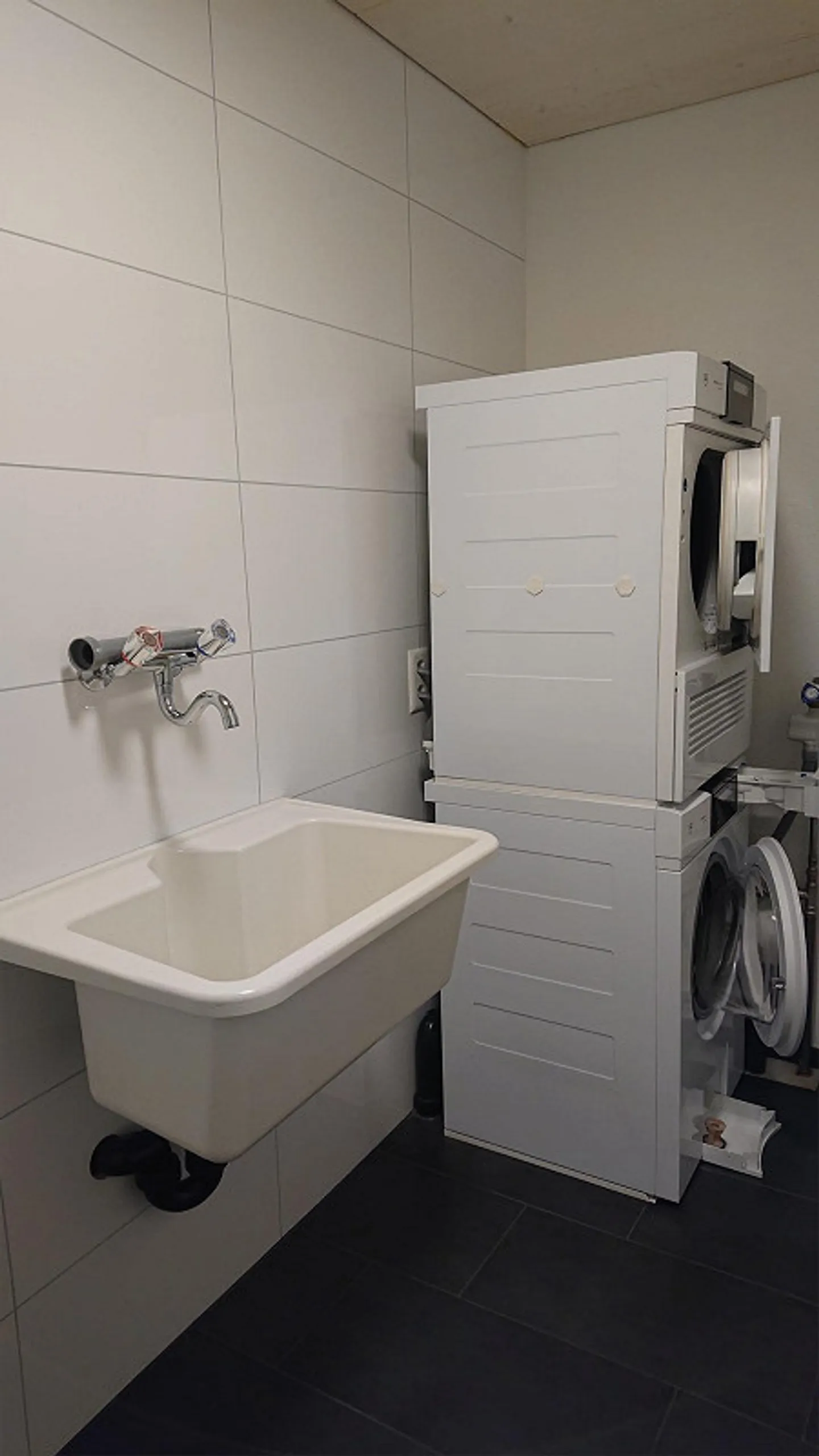 Emplacement de circulation optimal, attrayant, inondé de lumière - Photo 19 sur 22