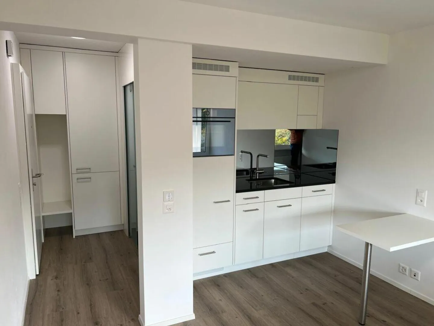 Occupazione Iniziale Esclusiva: Studio nel Parco - Foto 2 di 9