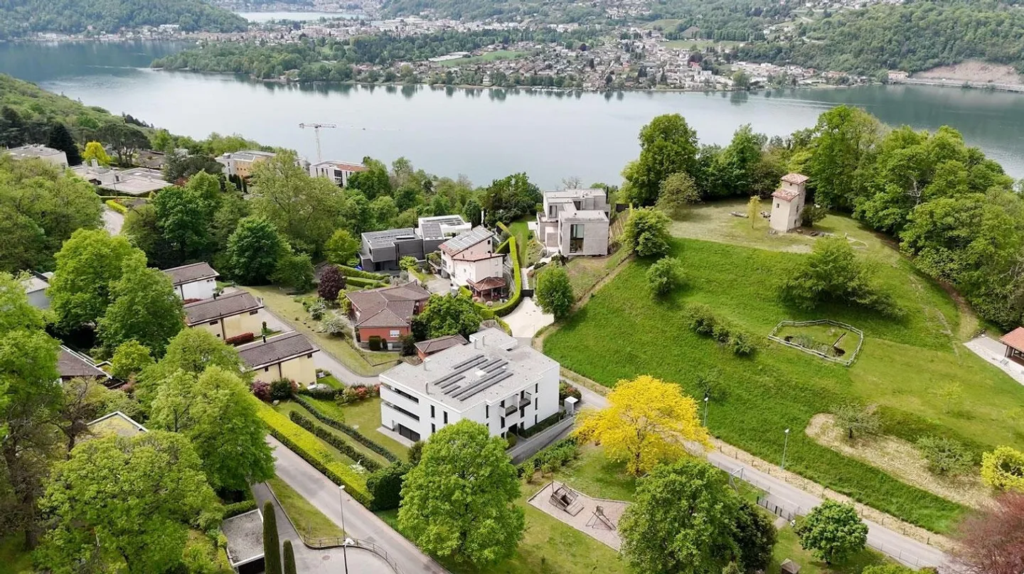 Montagnola, geräumige und moderne 4.5-Zimmer-Wohnung mit privatem Garten - Foto 2 von 20