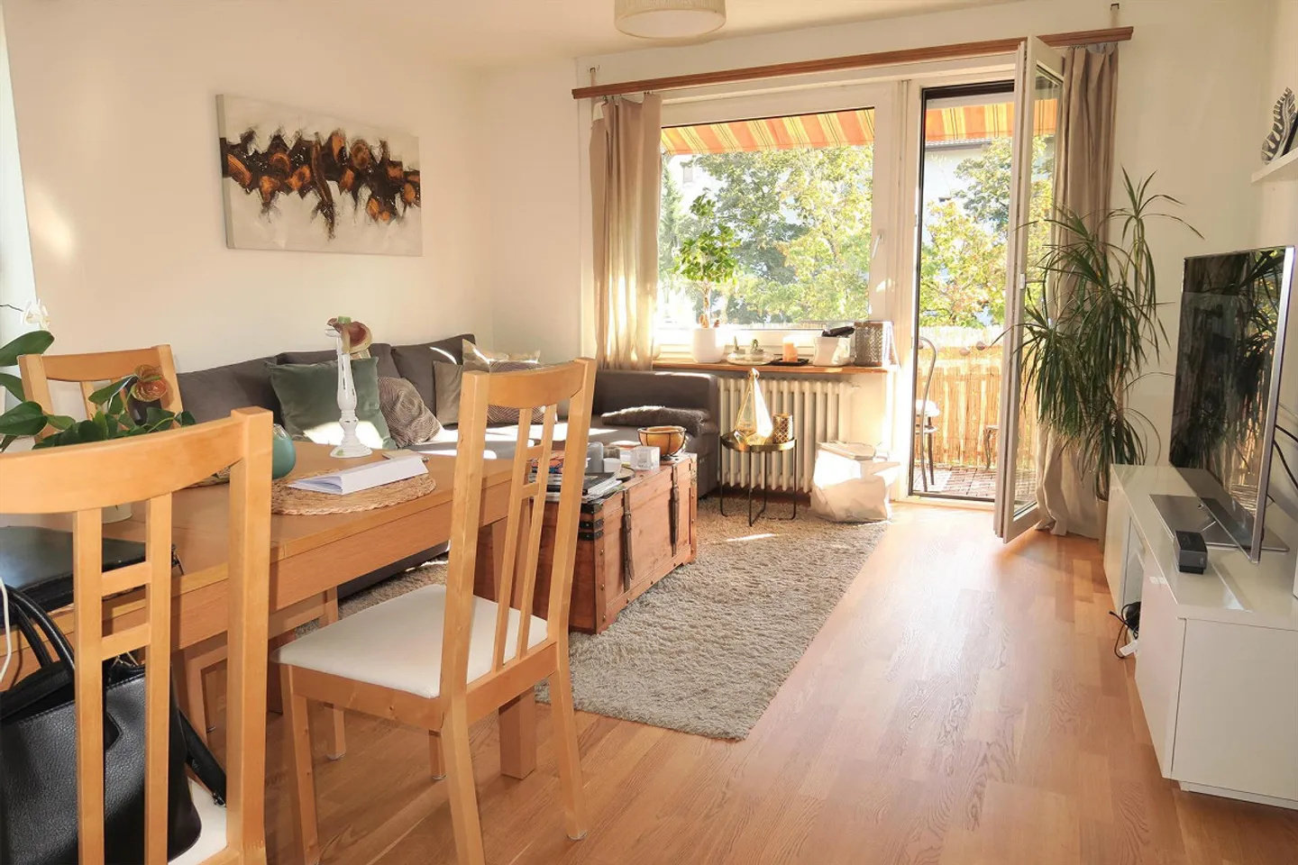 Zentrales Apartment in Affoltern - Foto 1 von 10