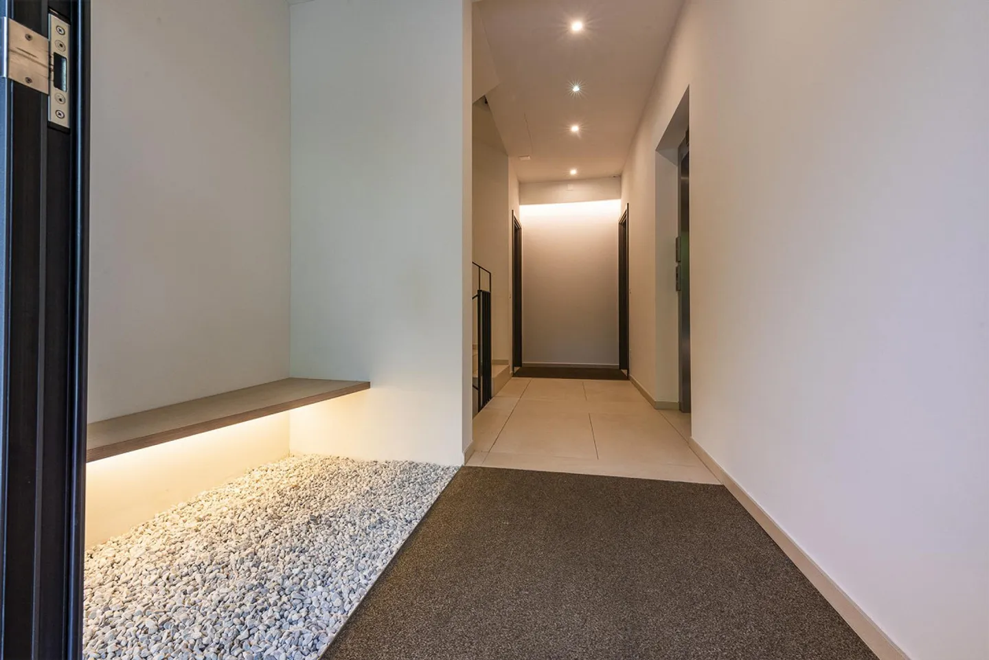 Montagnola, geräumige und moderne 4.5-Zimmer-Wohnung mit privatem Garten - Foto 13 von 20