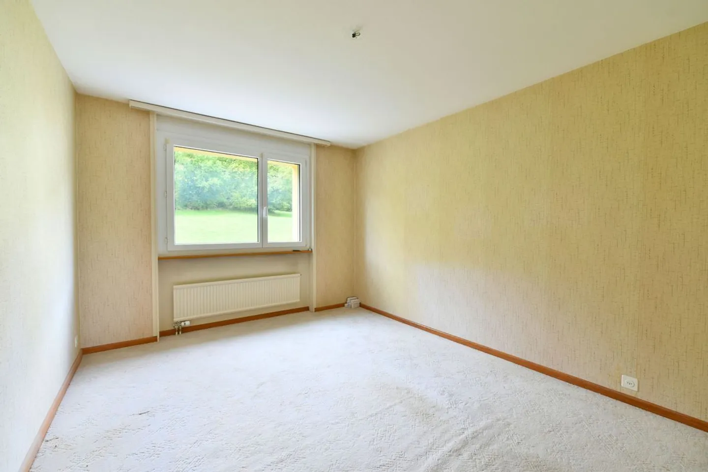 Helle 4,5-Zimmer-Wohnung mit Balkon und Parkplatz - Foto 6 von 6