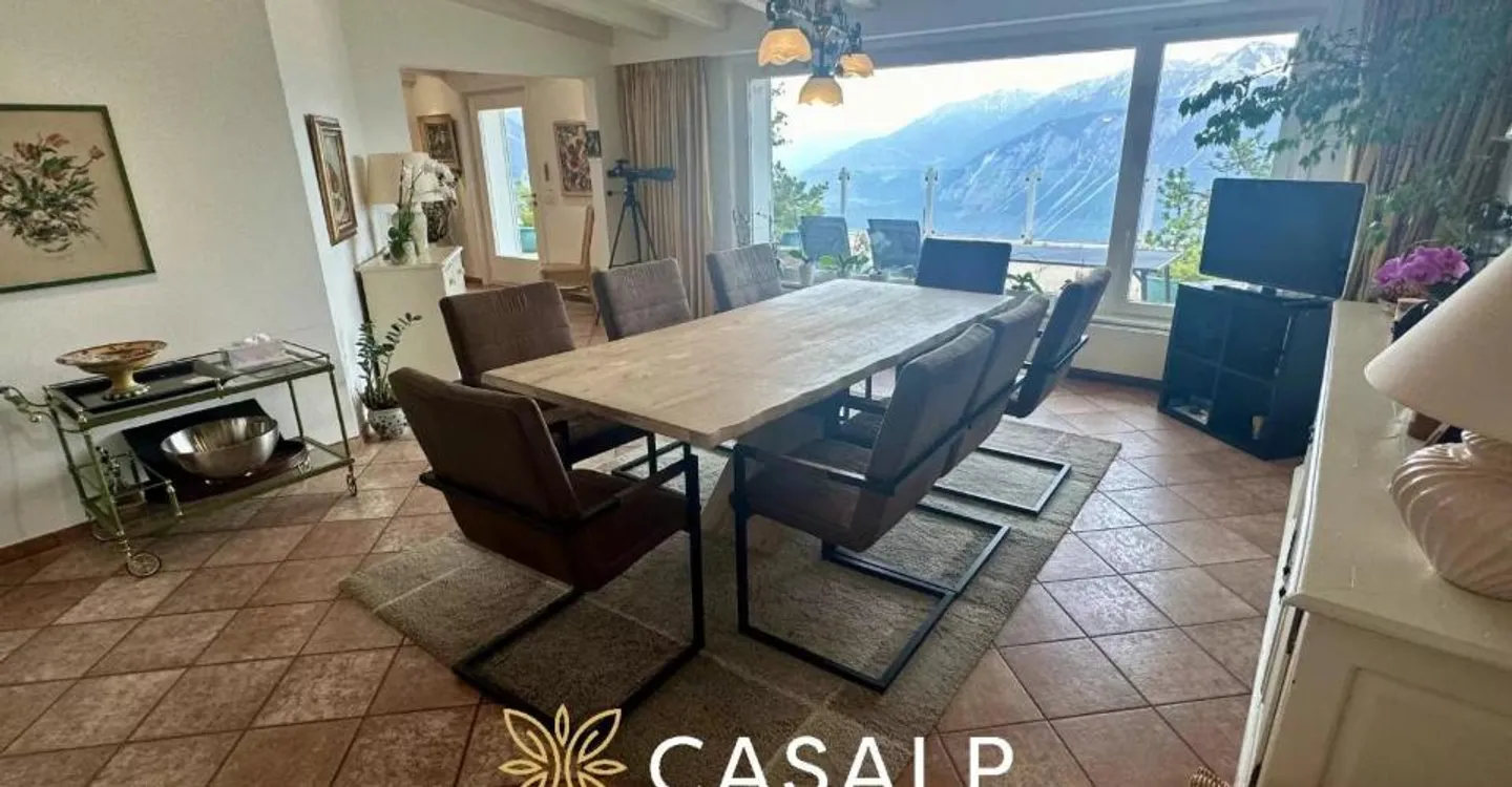 Ampio attico di lusso con piscina interna - Foto 6 di 11