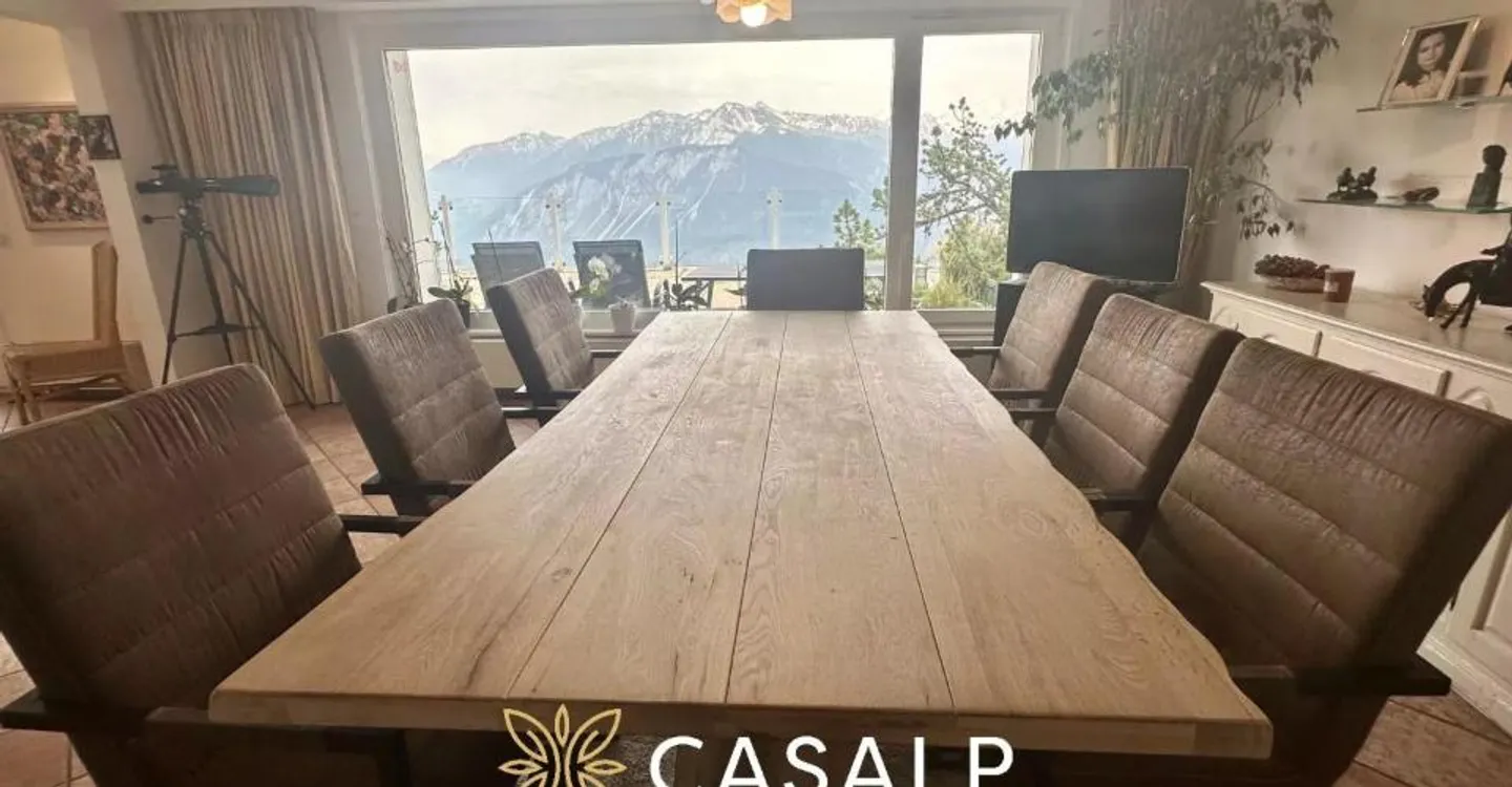 Ampio attico di lusso con piscina interna - Foto 7 di 11