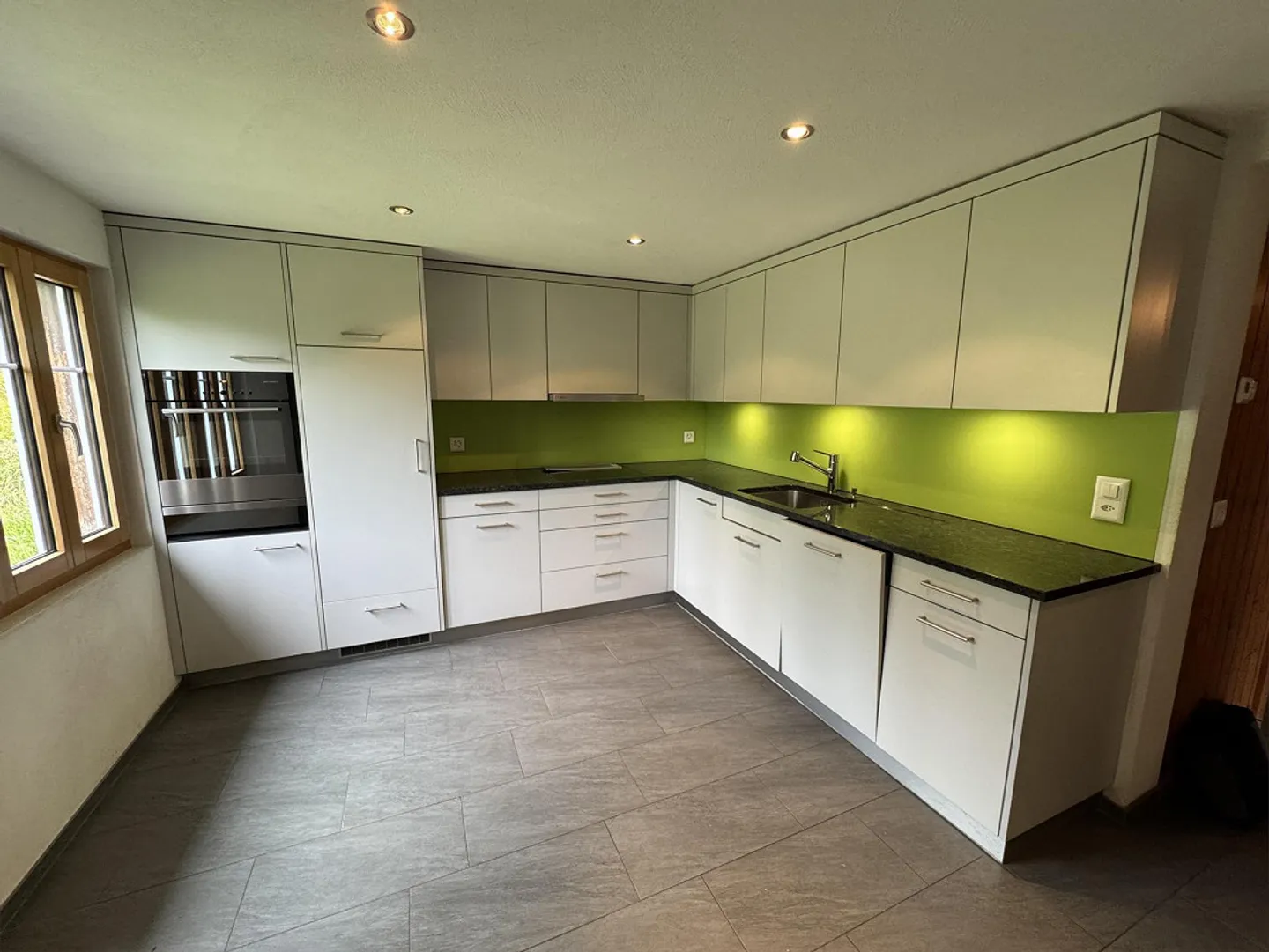 House section - ideal for families with space needs - Photo 2 of 14