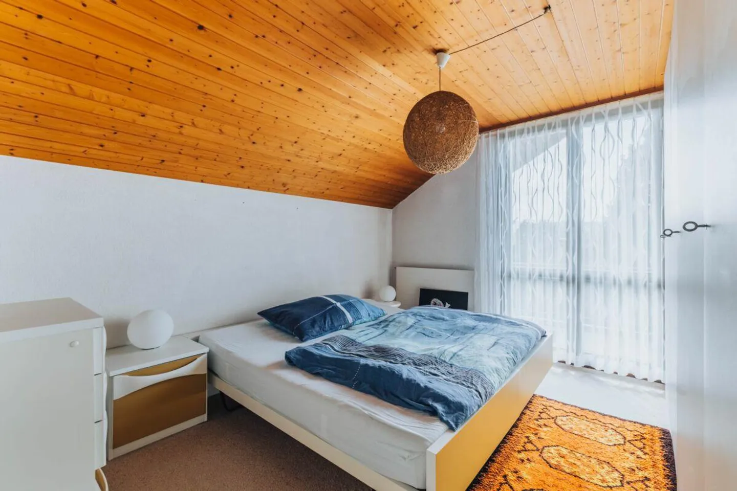 Casa unifamiliare di 4,5 stanze con ampio terreno - Foto 6 di 9