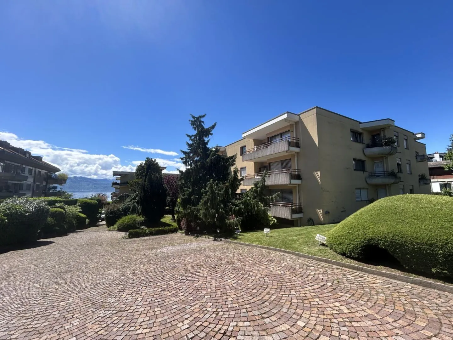 Appartement Charmant dans un Endroit Calme - Photo 1 sur 14