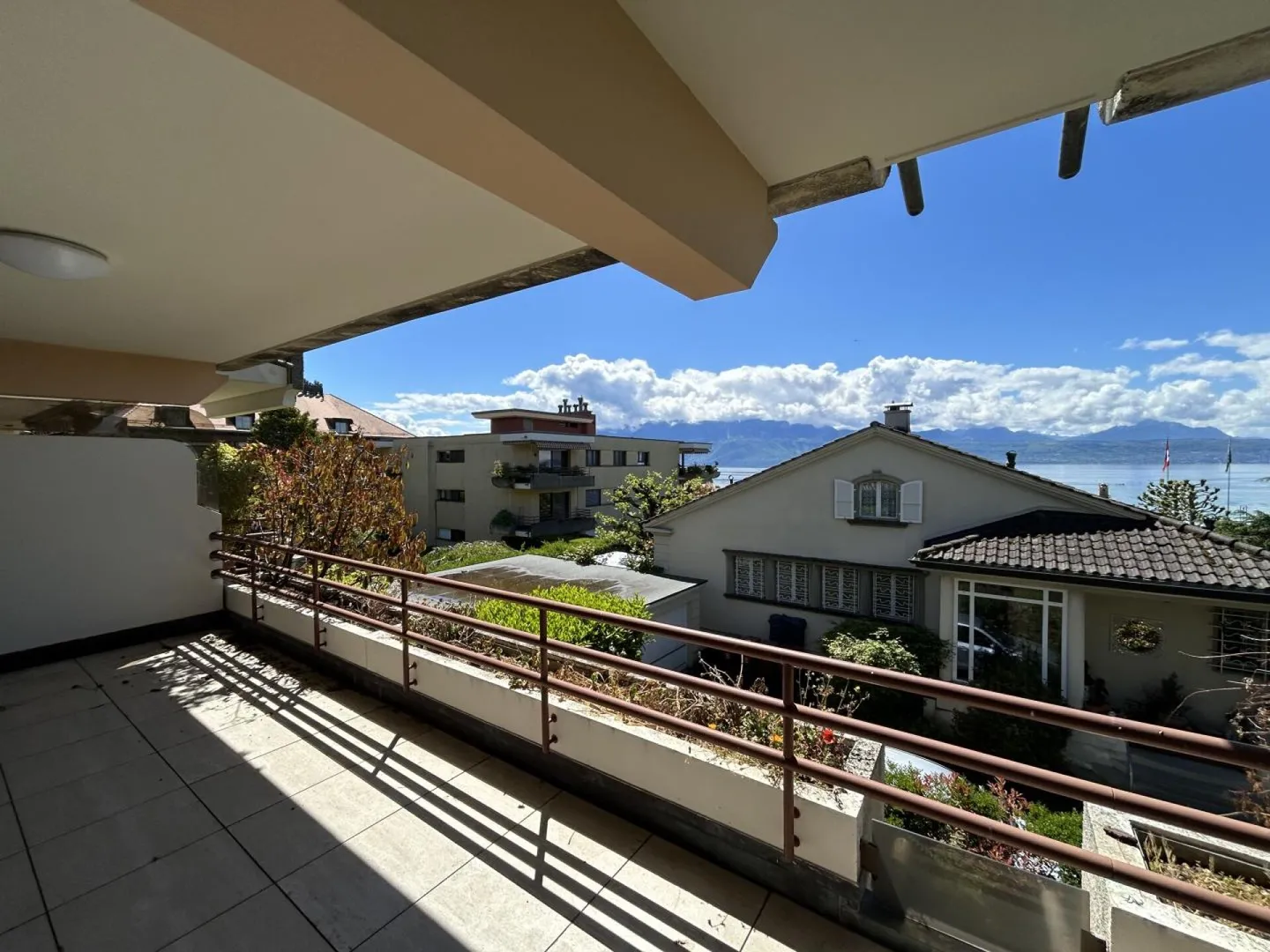 Appartement Charmant dans un Endroit Calme - Photo 2 sur 14