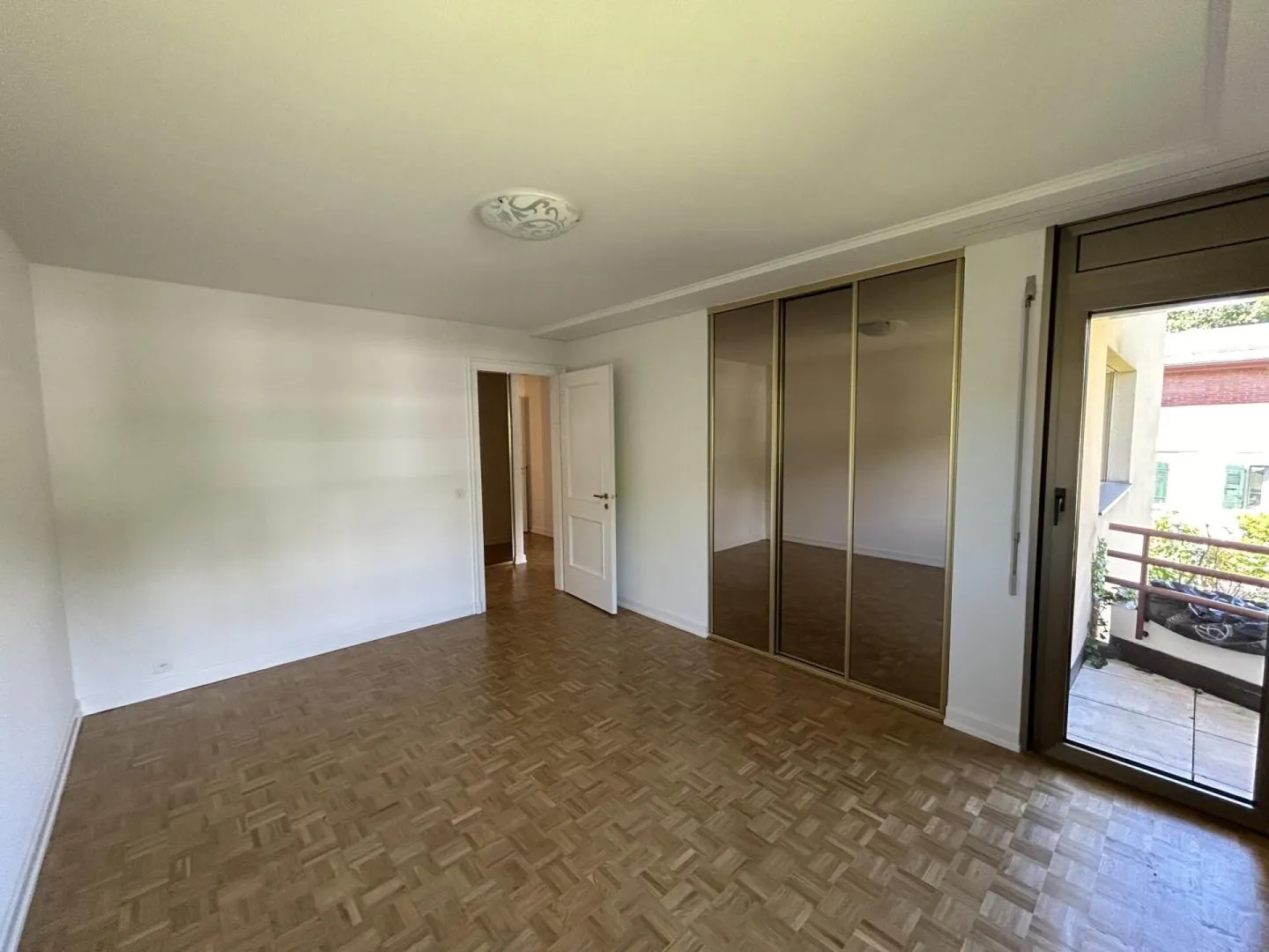 Appartement Charmant dans un Endroit Calme - Photo 8 sur 14