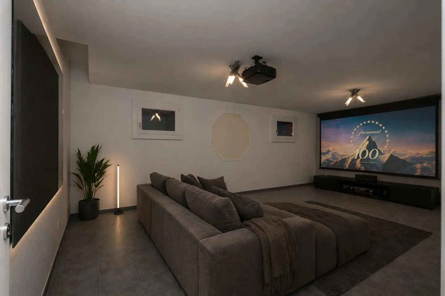 Geräumiges Einfamilienhaus mit Garten - Foto 5 von 7